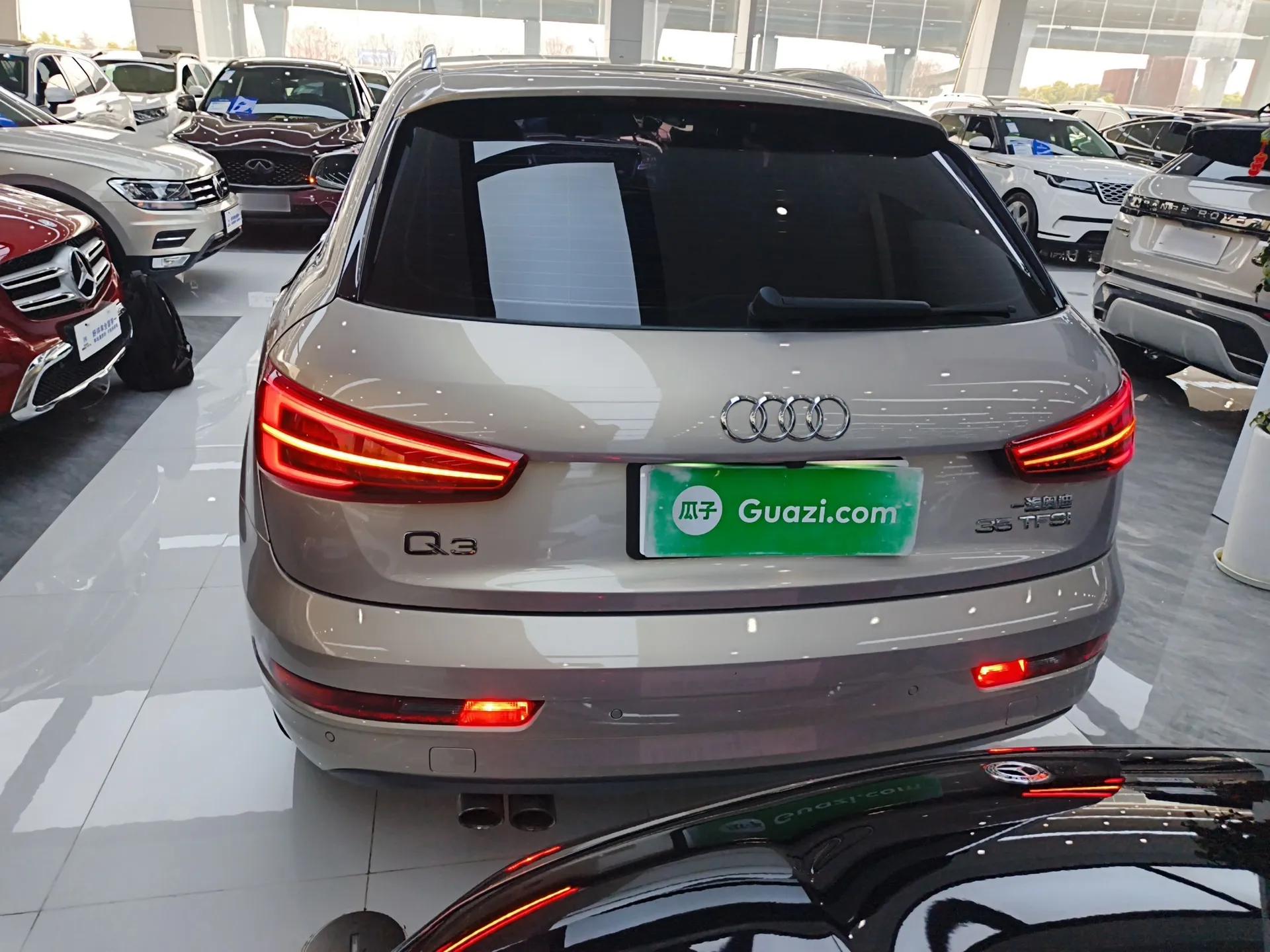 Audi Q3 2018 30th Anniversary Edition 35 TFSI Fashion Model — миниатюра 5