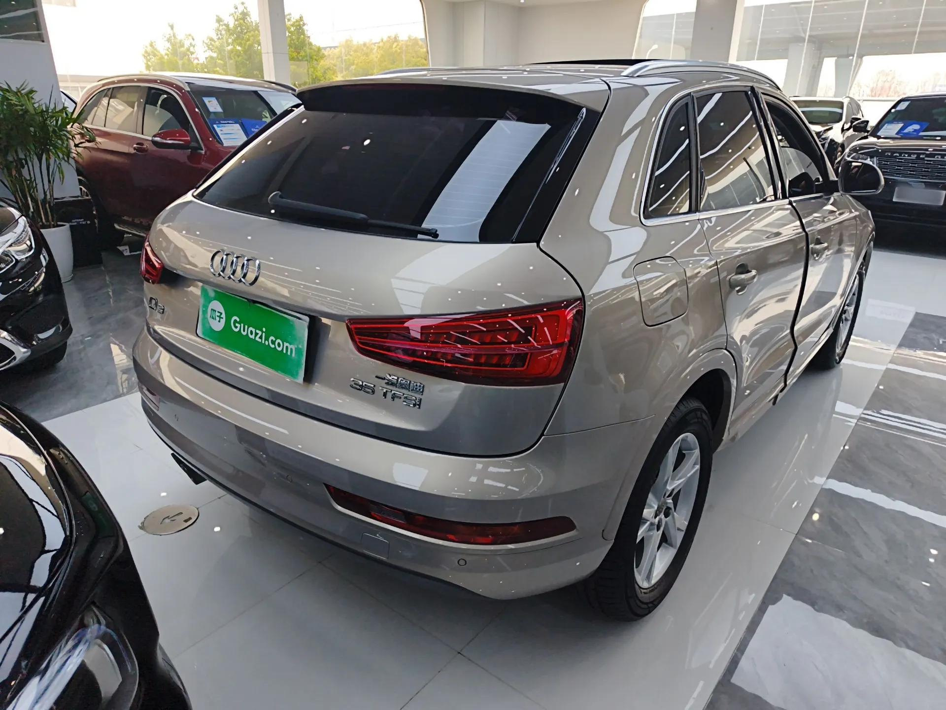 Audi Q3 2018 30th Anniversary Edition 35 TFSI Fashion Model — миниатюра 6