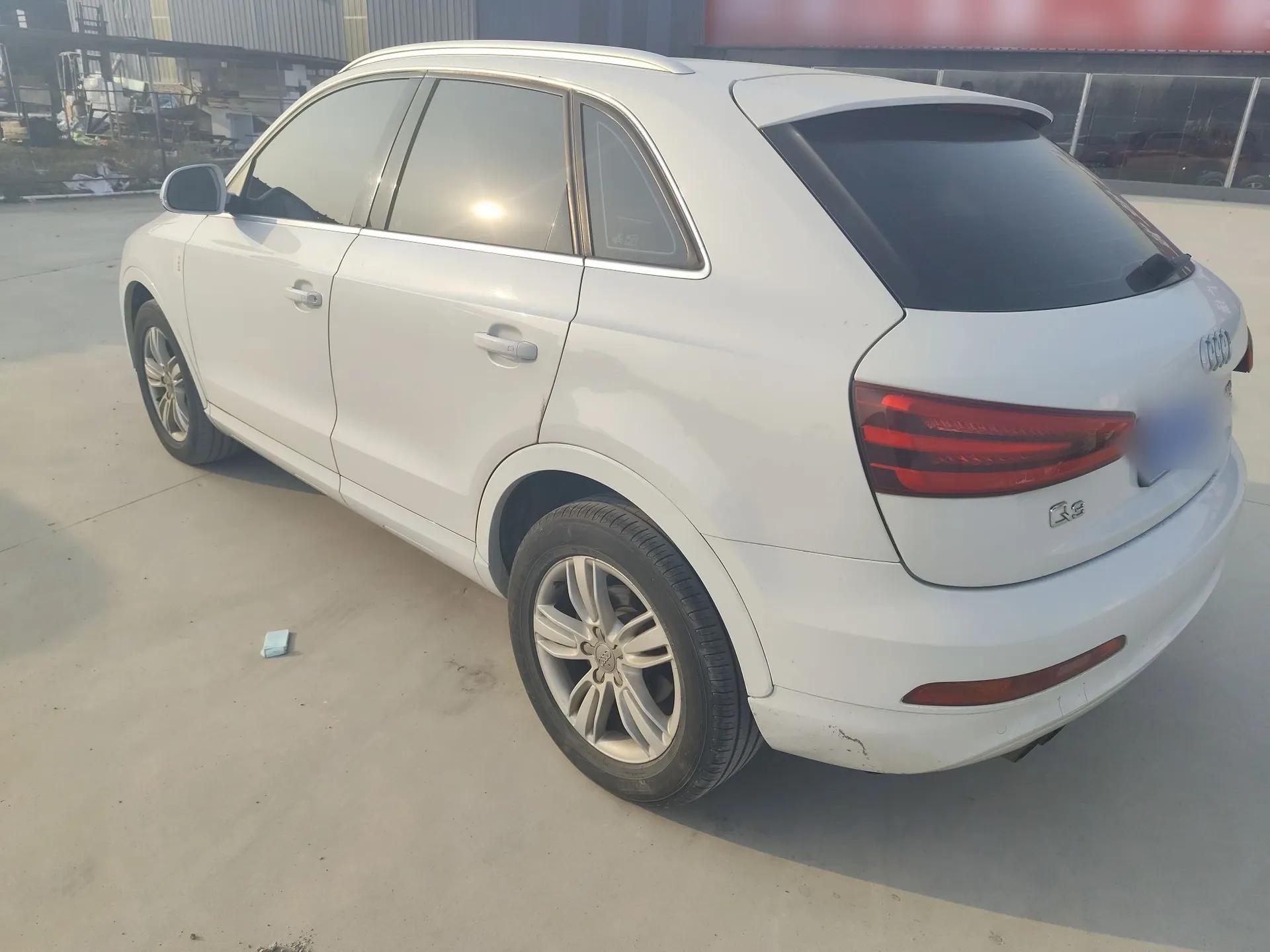 Audi Q3 2015 35 TFSI quattro Comfort model — миниатюра 4