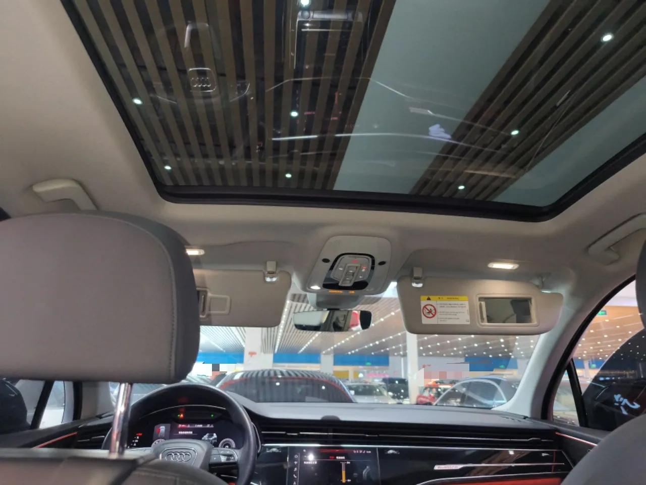 Audi Q7 2020 55 TFSI quattro S line sports model — миниатюра 20