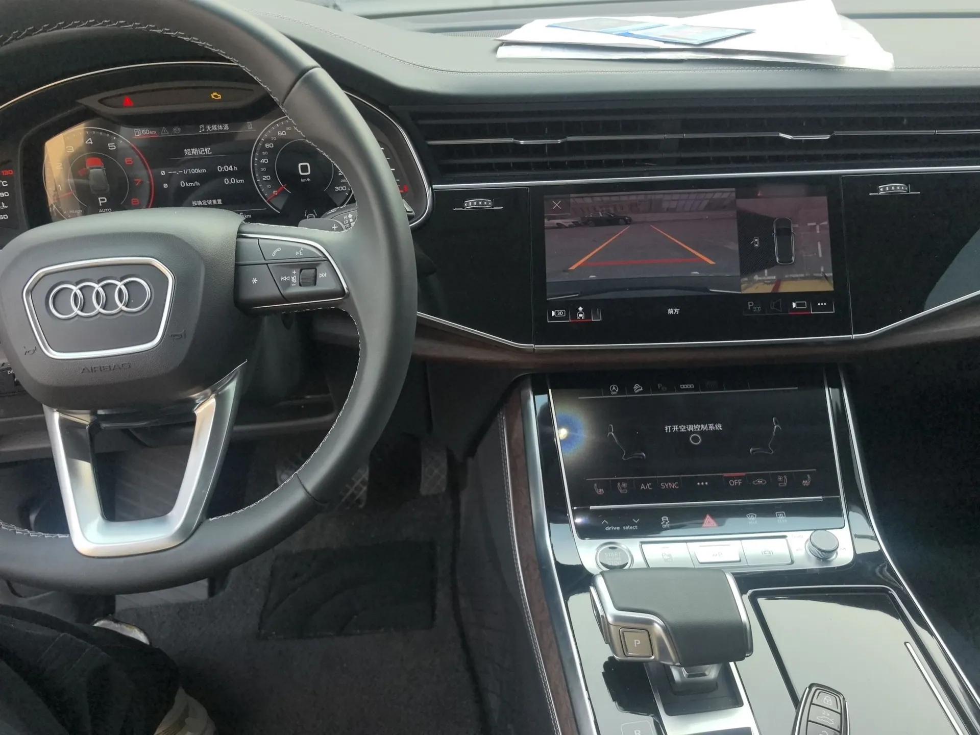 Audi Q7 2024 55 TFSI quattro S line Sport model — миниатюра 13