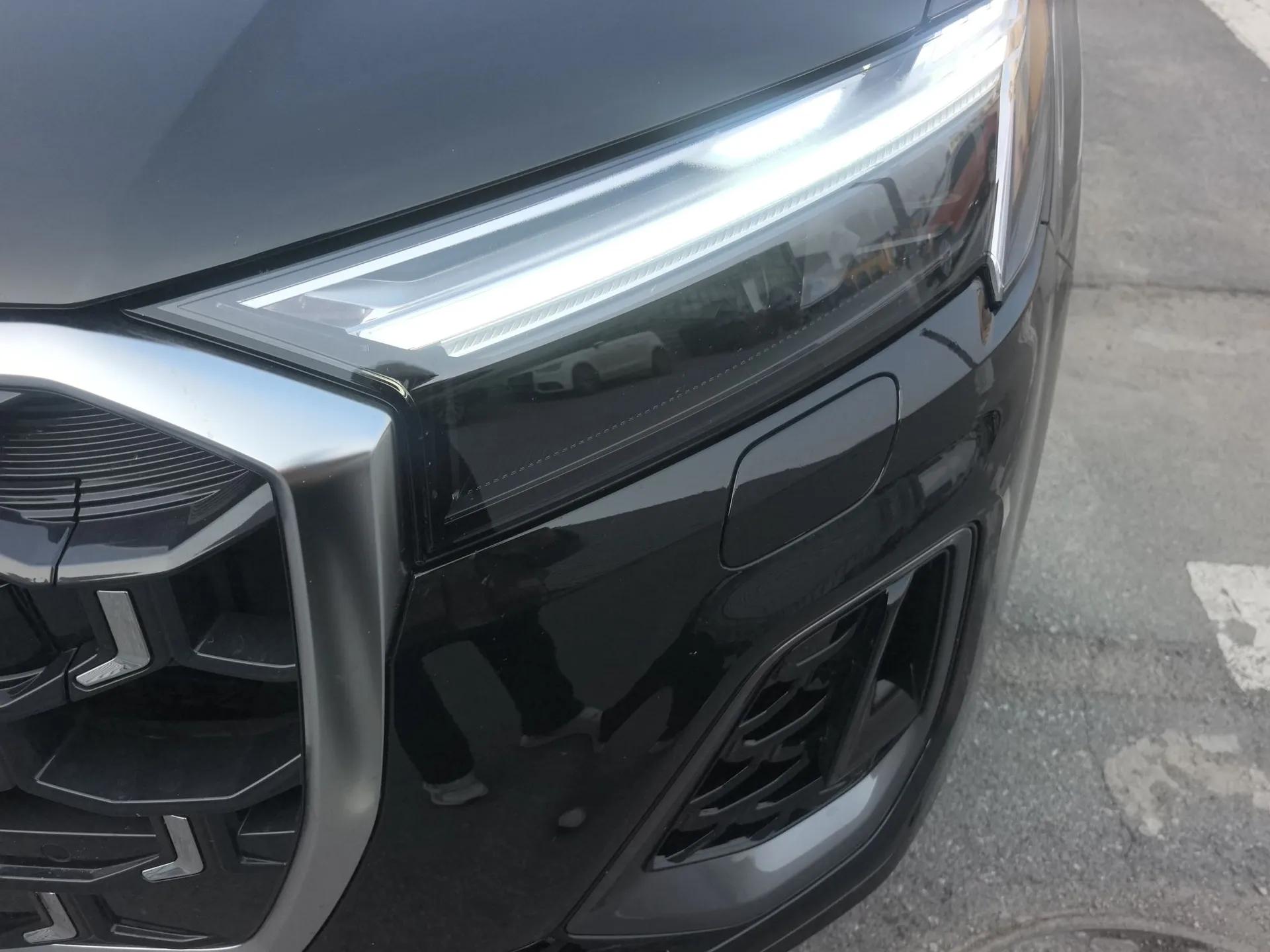 Audi Q7 2024 55 TFSI quattro S line Sport model — миниатюра 9