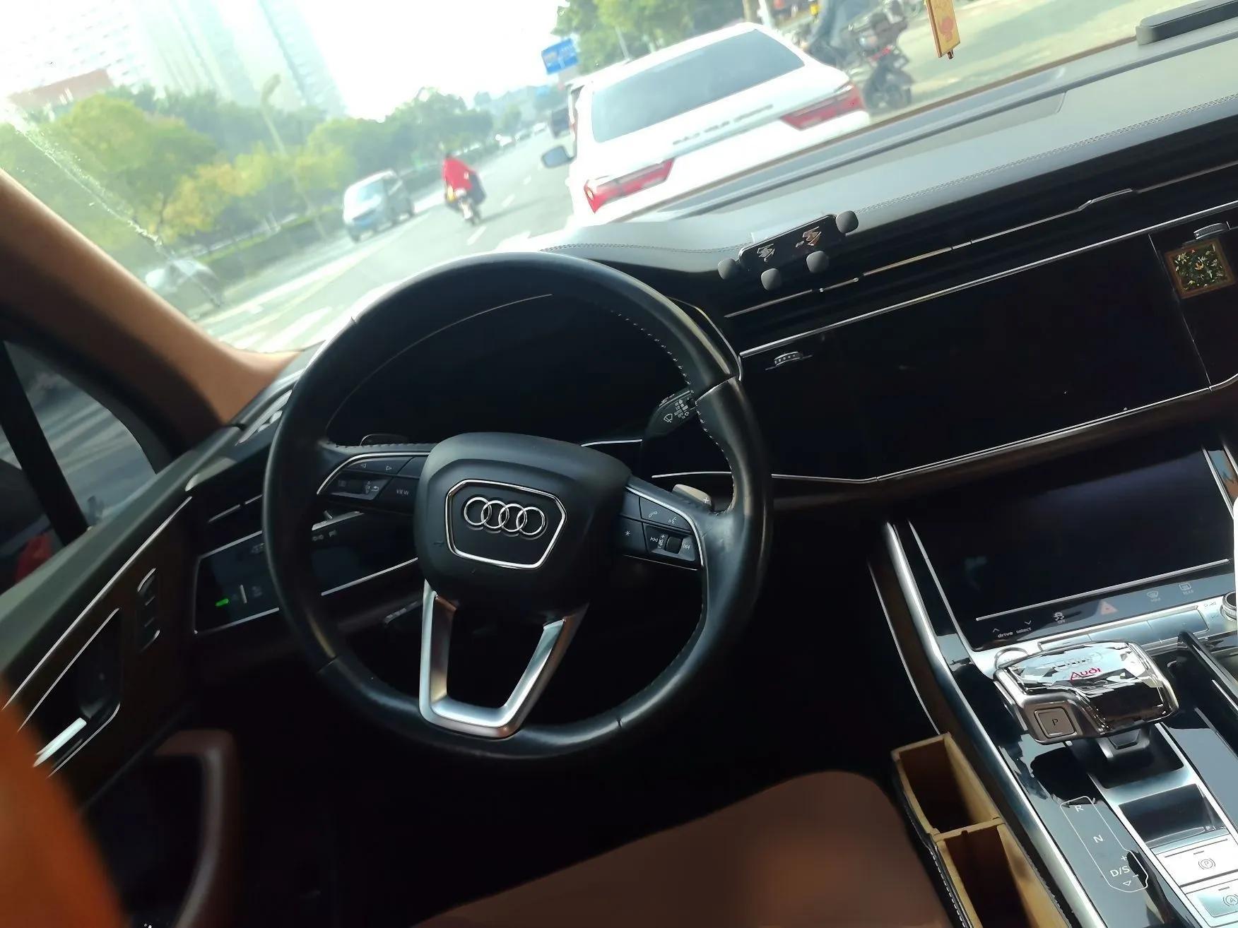 Audi Q7 2020 45 TFSI quattro S line Sport Limited Edition — миниатюра 7