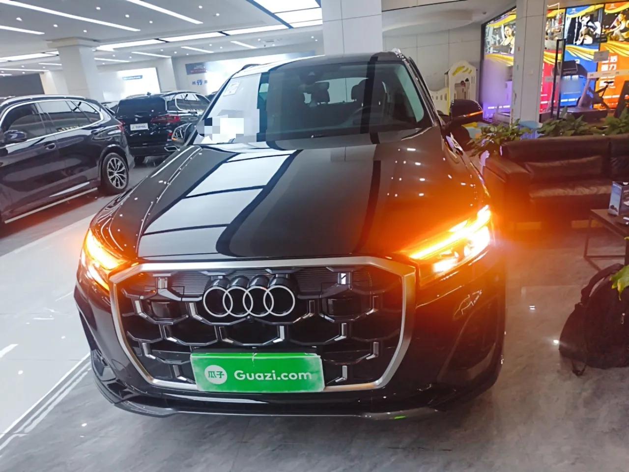 Audi Q7 2024 55 TFSI quattro S line Sport model — миниатюра 2