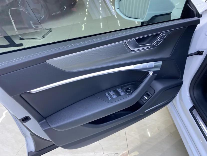 Audi A7 2024 45 TFSI Prestige Edition — миниатюра 7