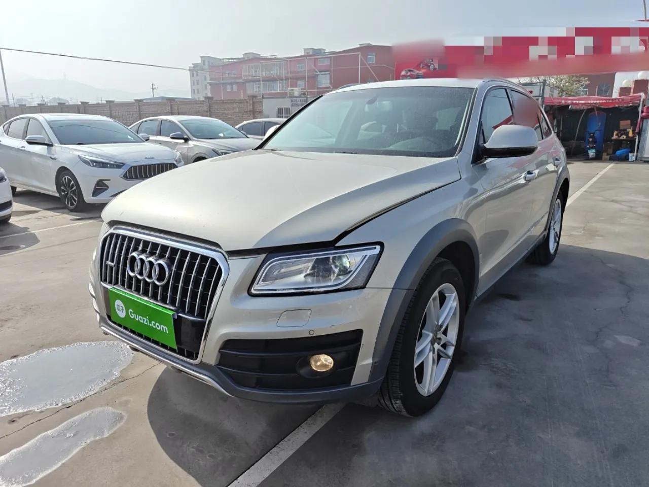 Audi Q5 2018 Collector's Edition 40 TFSI Technology Model — миниатюра 1