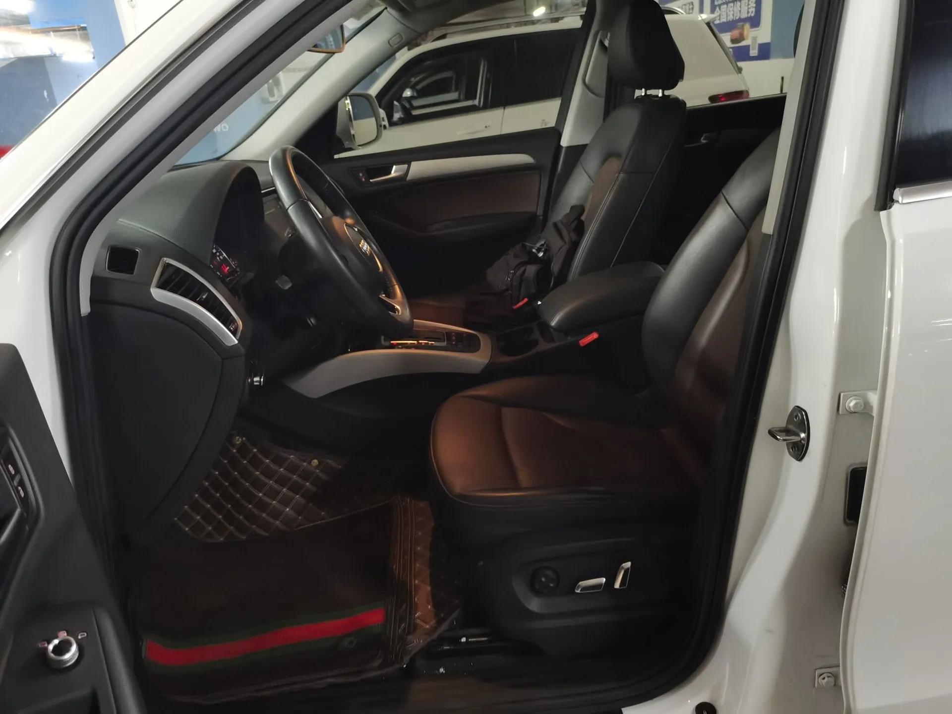 Audi Q5 2017 Plus 40 TFSI Ambition Model — миниатюра 17