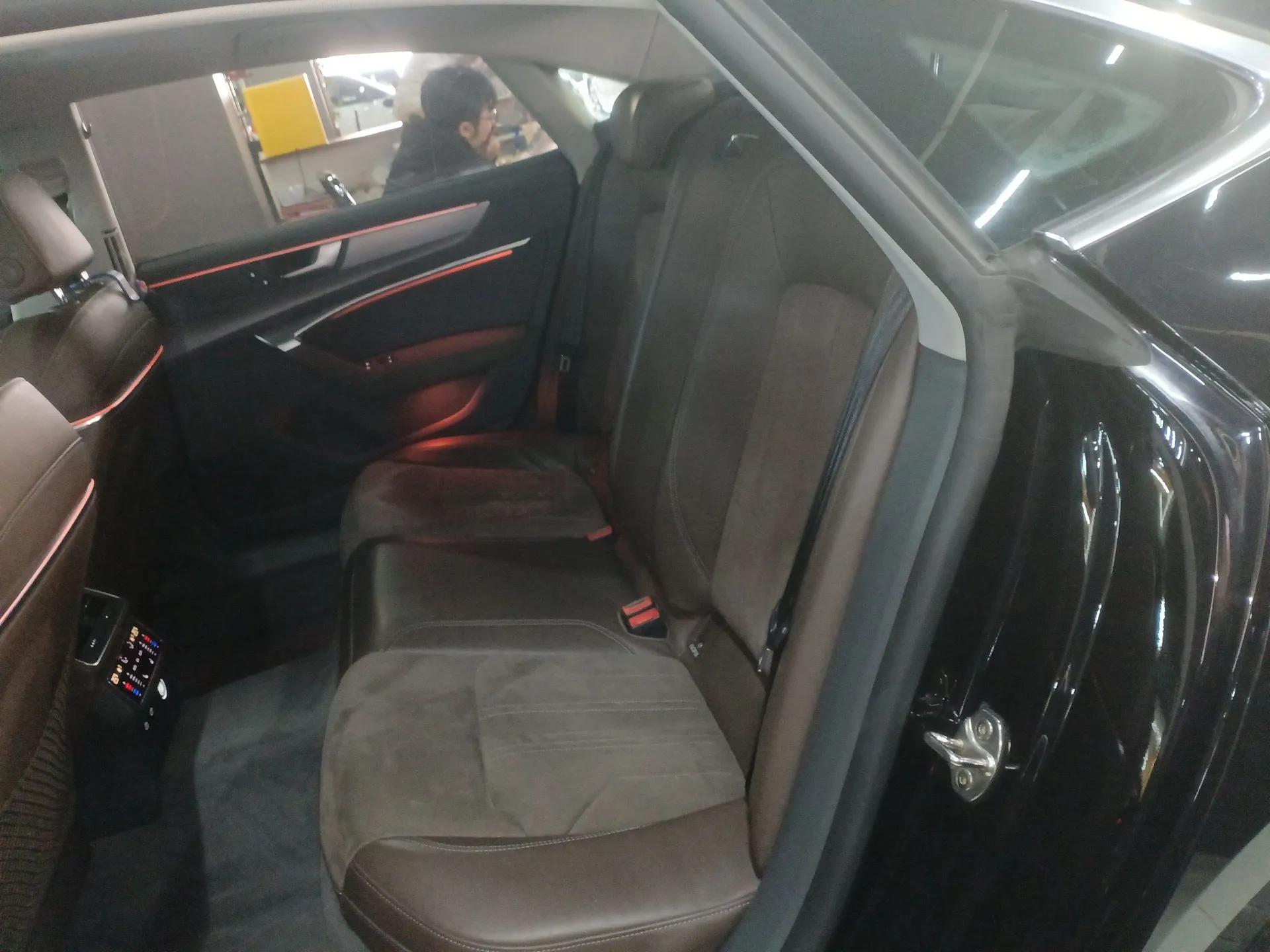 Audi A7L 2022 45 TFSI S-line Dream-Building Edition — миниатюра 20