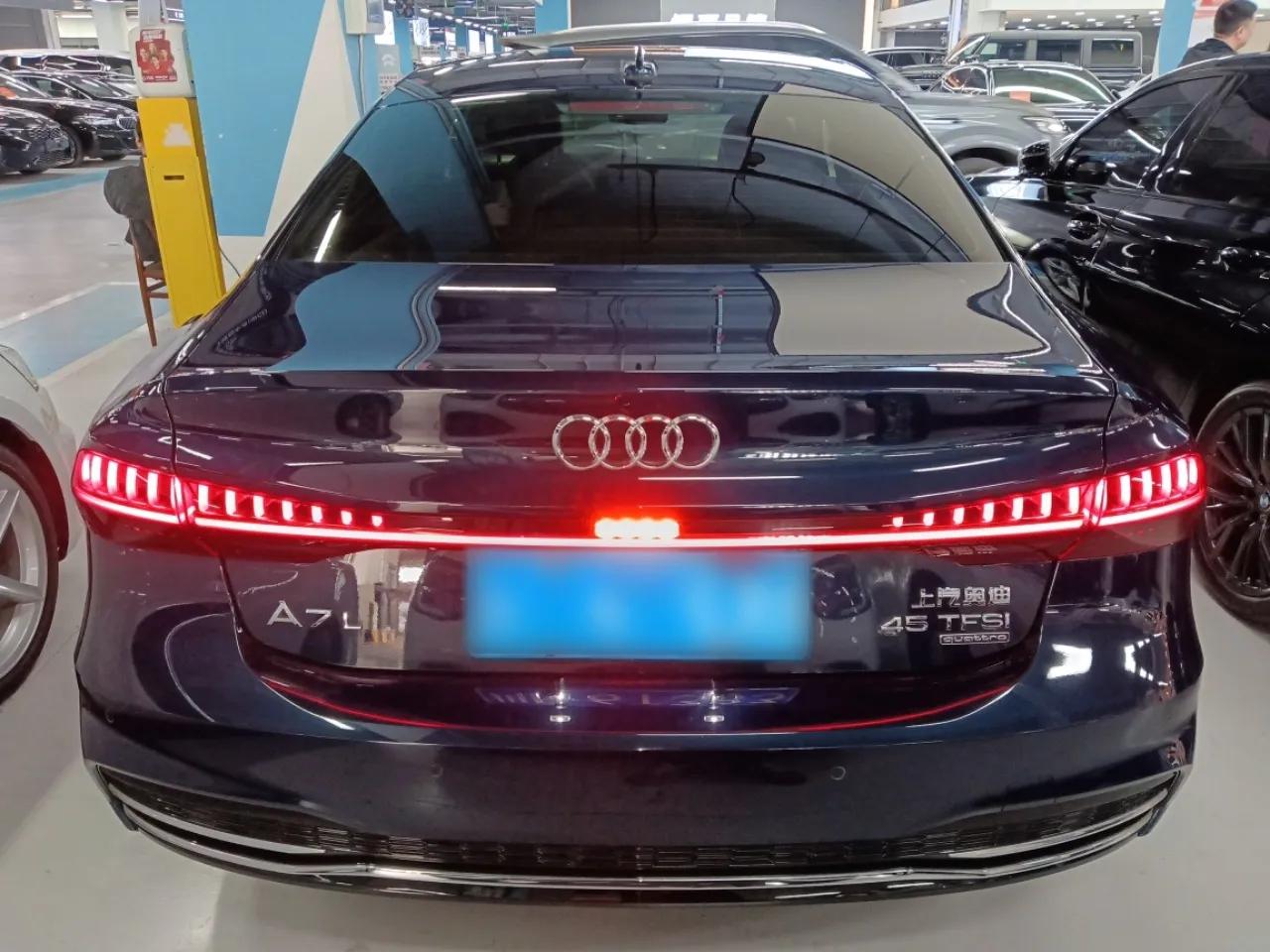 Audi A7L 2024 45TFSI quattro S-line Visionary Edition Flow Crystal Package — миниатюра 3