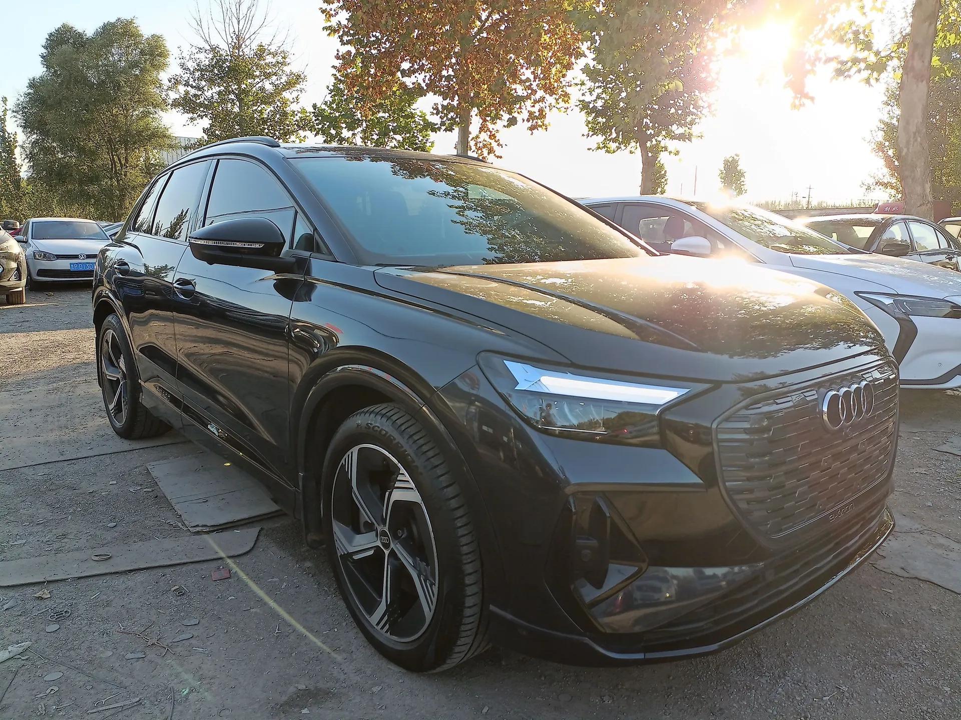 Audi Q4 e-tron 2023 40 e-tron Creation Edition Midnight — миниатюра 4