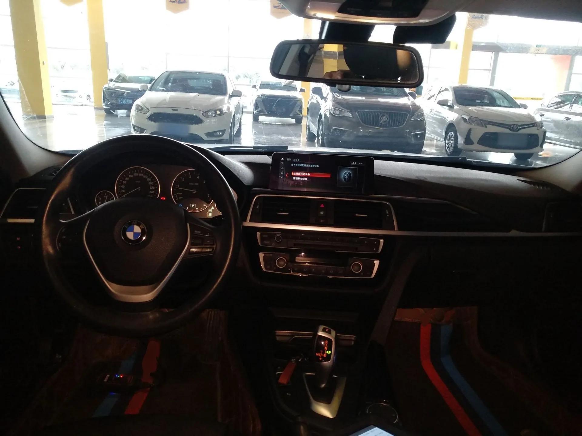 BMW 3 Series 2019 320Li Fashion Model — миниатюра 12