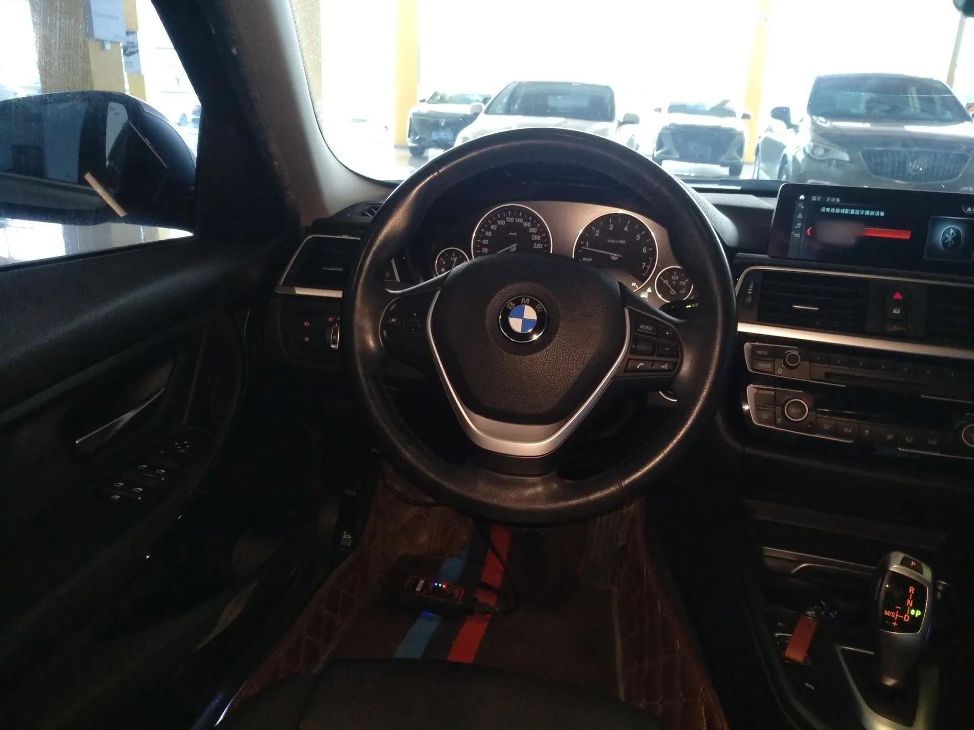BMW 3 Series 2019 320Li Fashion Model — миниатюра 13