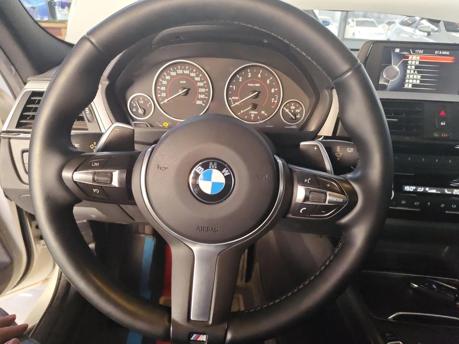 BMW 3 Series 2017 320i M Sport — миниатюра 14
