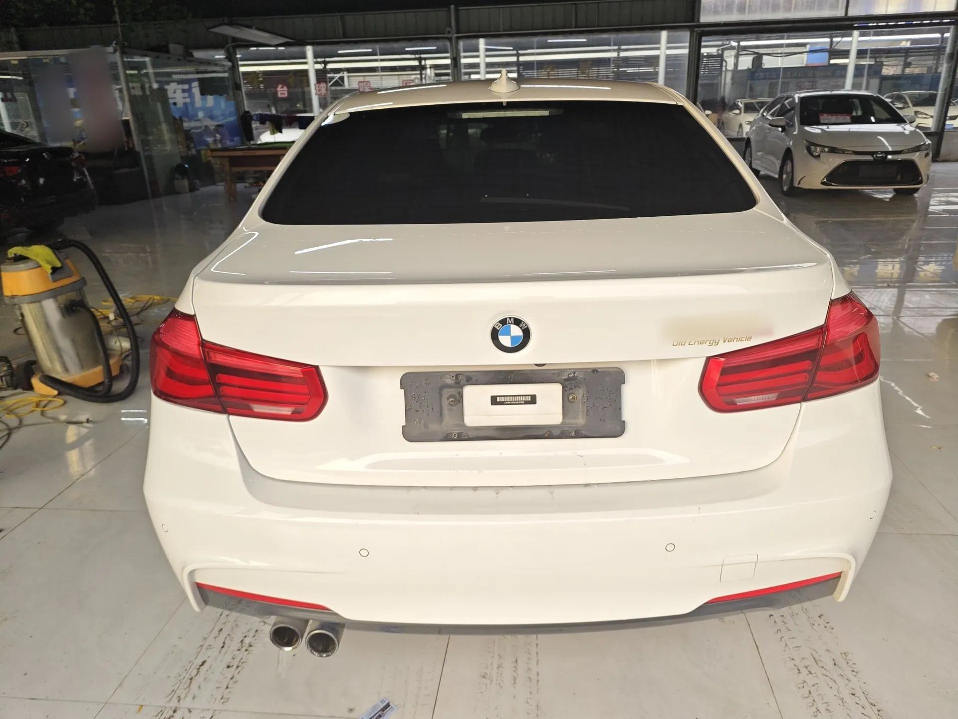 BMW 3 Series 2017 320i M Sport — миниатюра 5