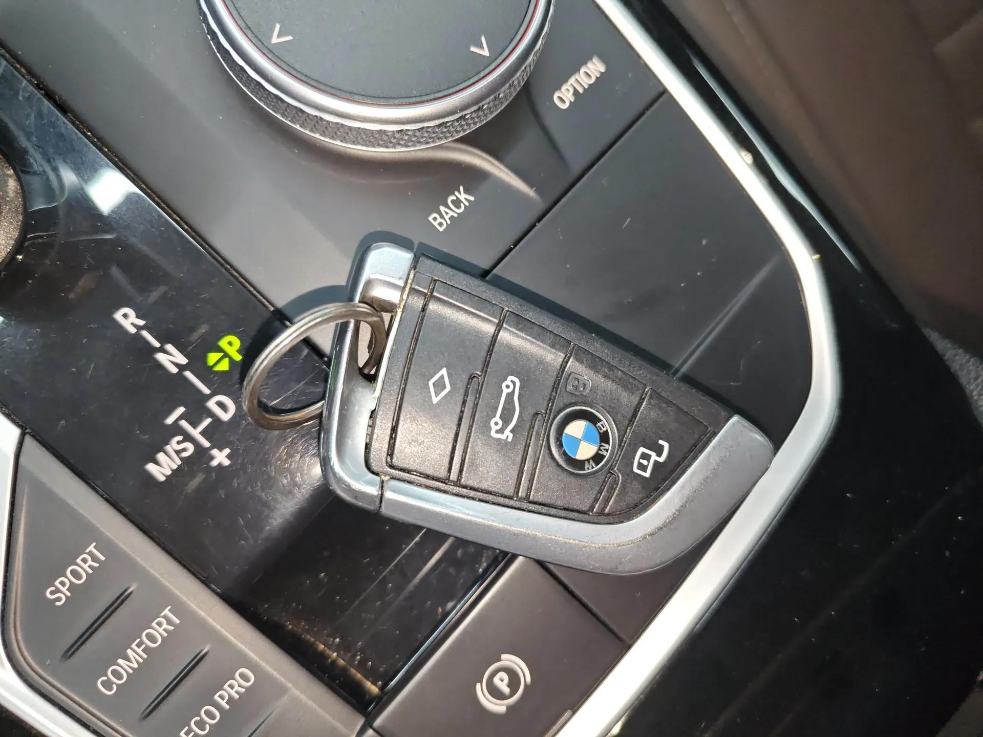 BMW 3 Series 2020 320Li M Sport Package — миниатюра 12