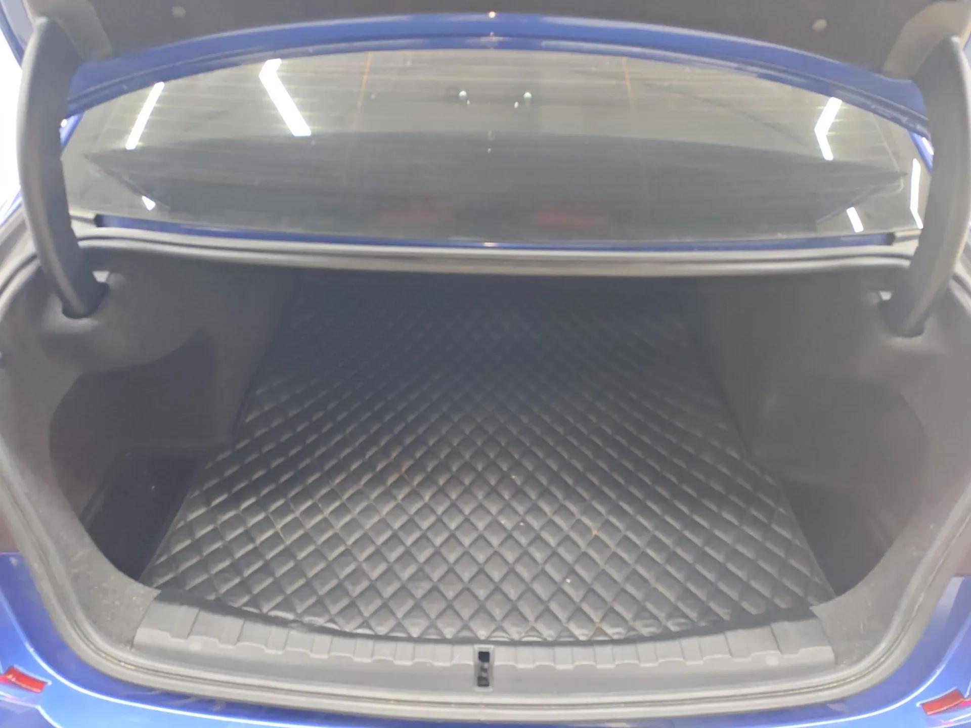 BMW 3 Series 2020 320Li M Sport Package — миниатюра 22