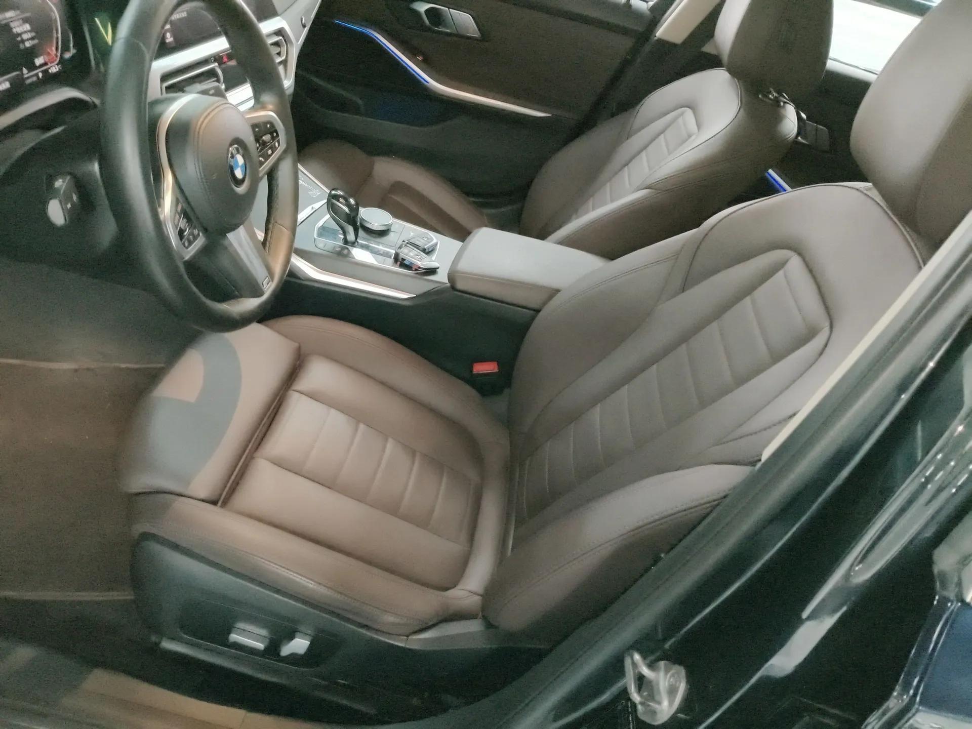 BMW 3 Series 2021 325i M Sport Package — миниатюра 17