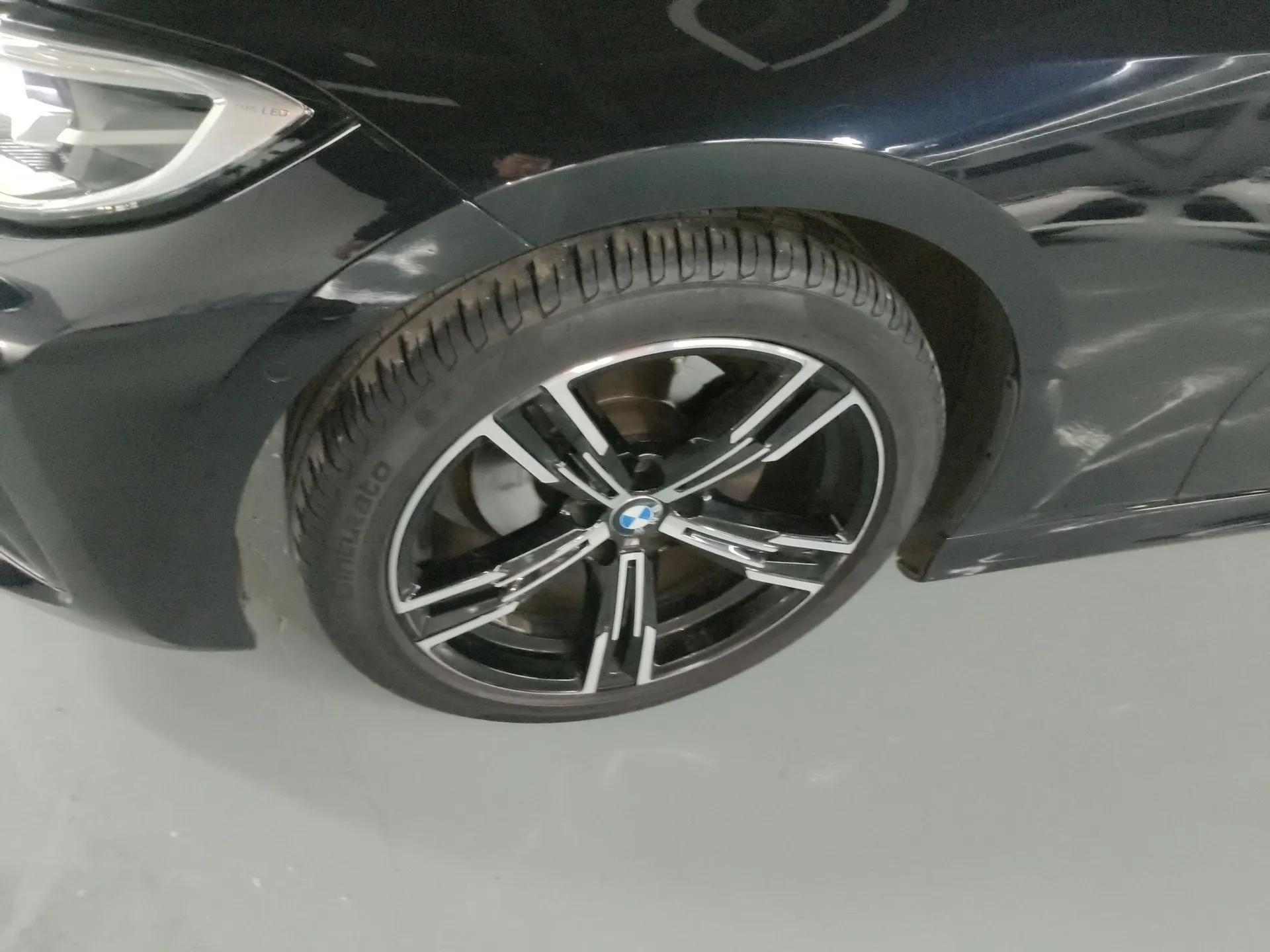 BMW 3 Series 2021 325i M Sport Package — миниатюра 9