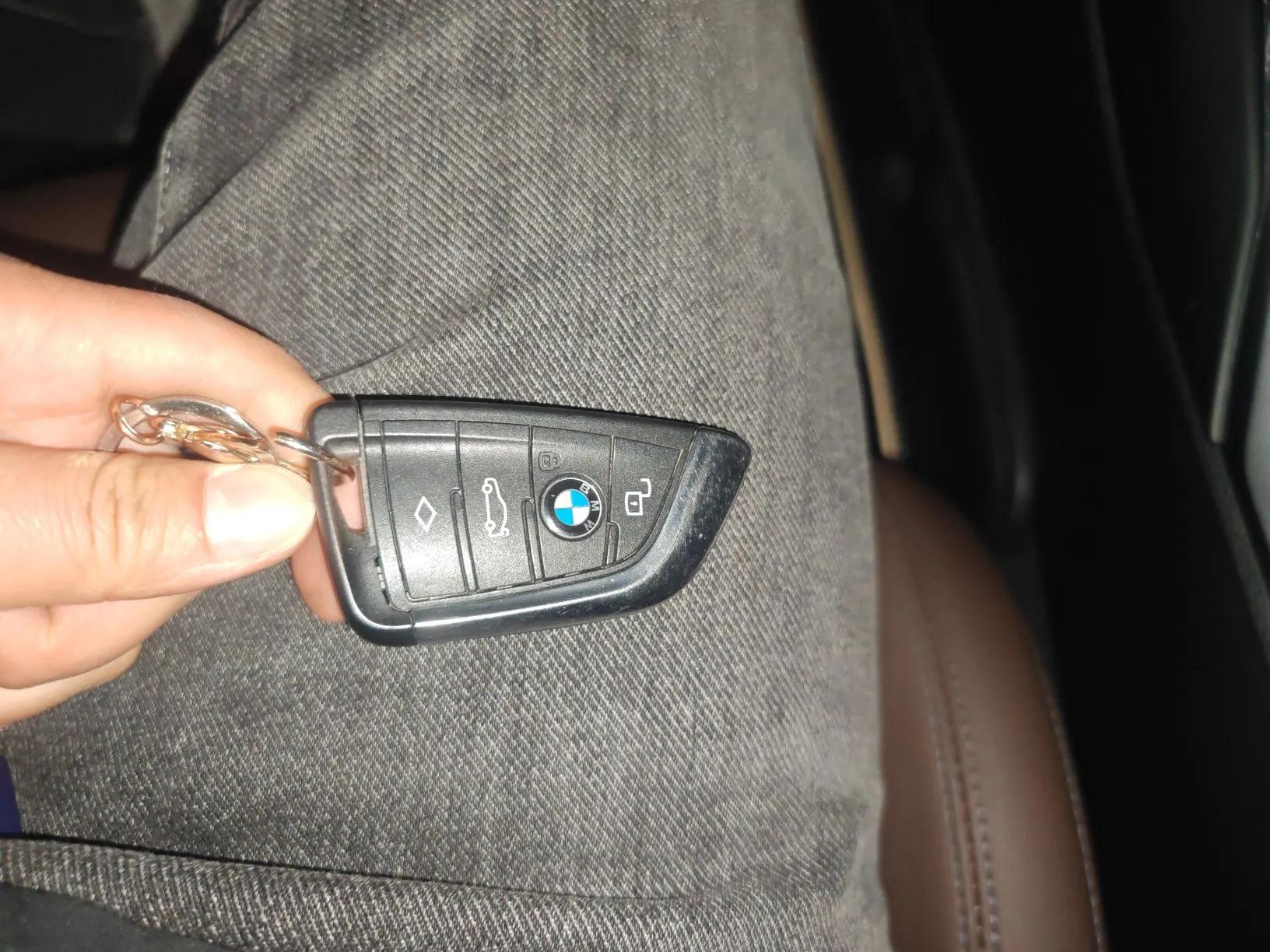 BMW 3 Series 2023 325Li M Sport Package — миниатюра 9