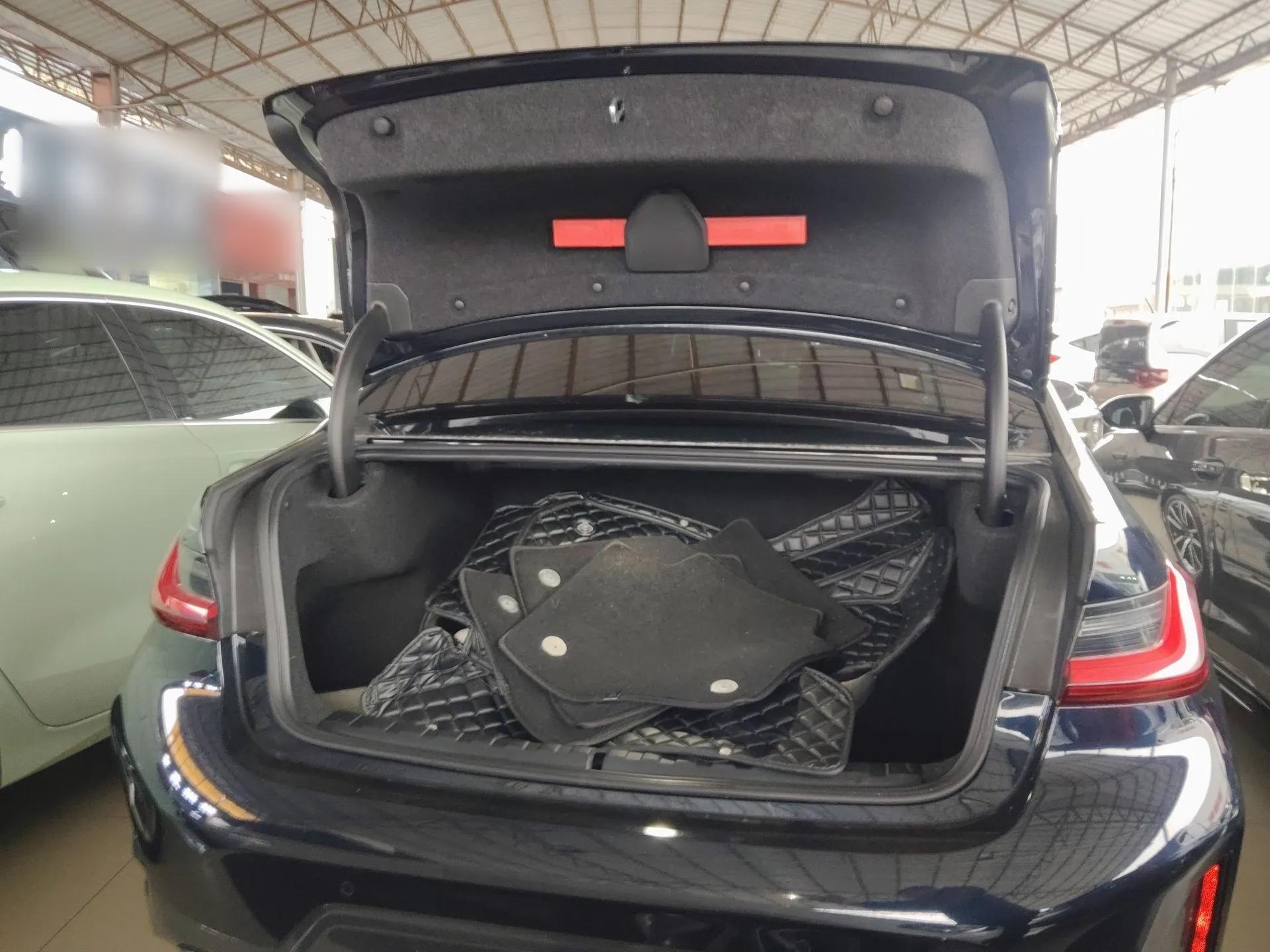BMW 3 Series 2024 320Li M Sport Package — миниатюра 22