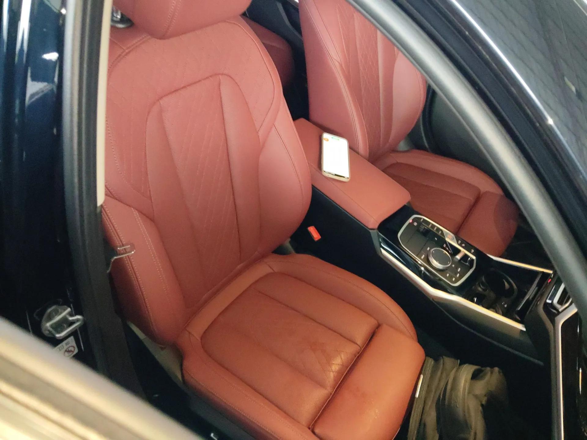 BMW 3 Series 2024 320Li M Sport Package — миниатюра 23
