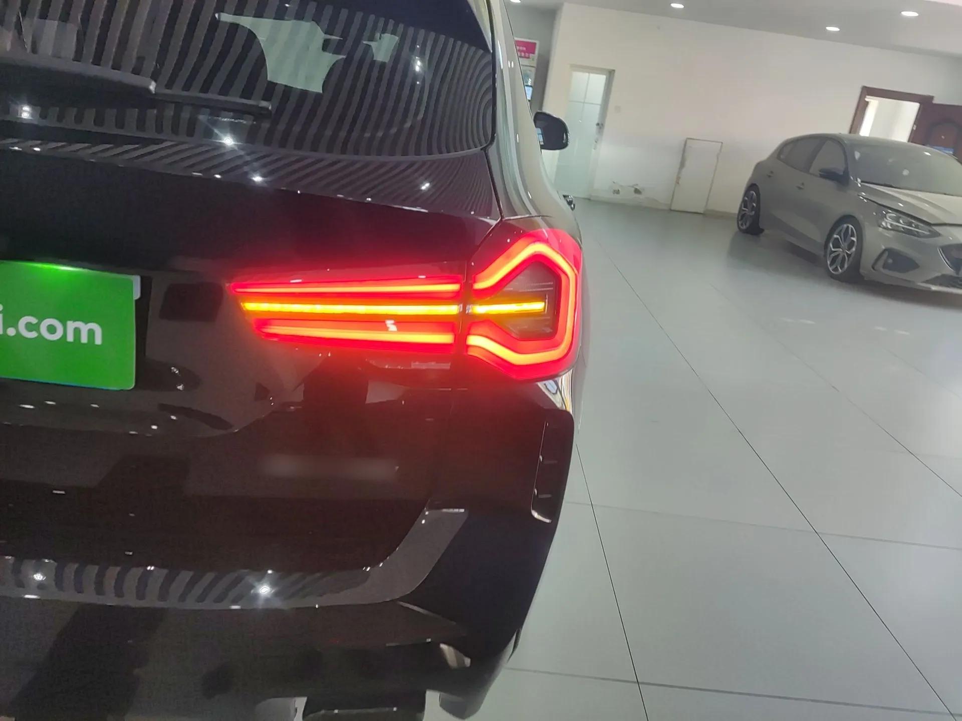 BMW X3 2022 Second Facelift xDrive30i Leading Edition M Night Sky Package — миниатюра 7