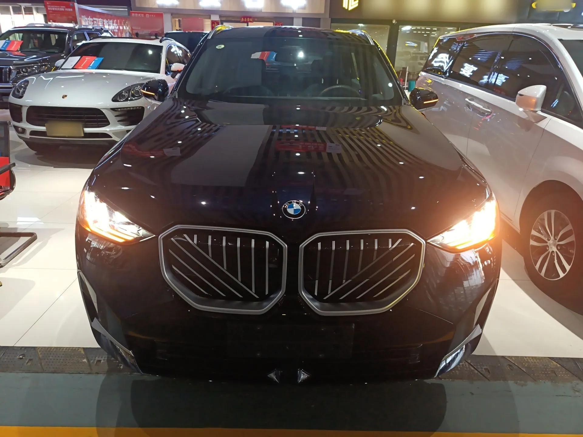 BMW X3 2025 xDrive30L Luxury Edition M Sport Package — миниатюра 2