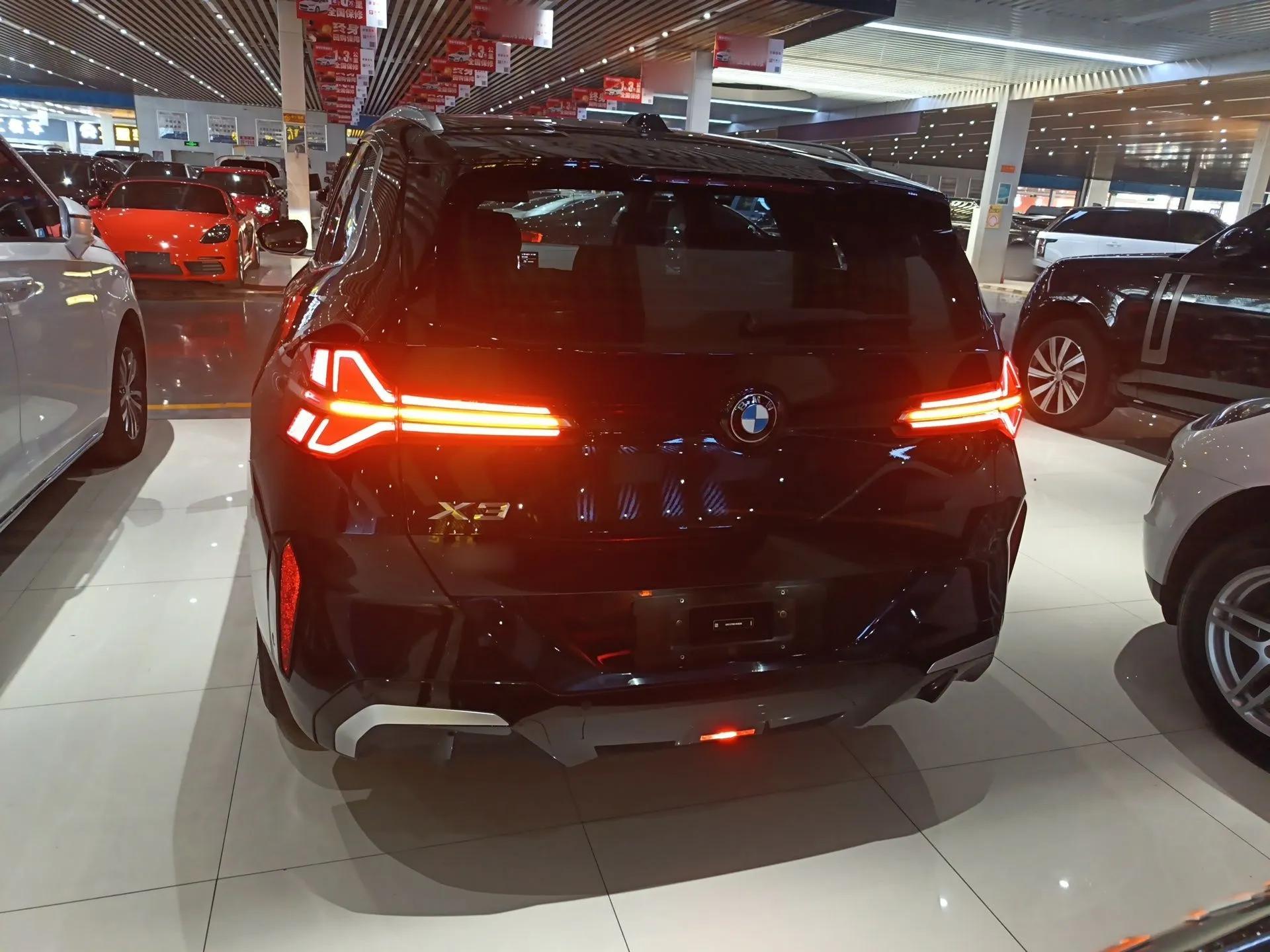 BMW X3 2025 xDrive30L Luxury Edition M Sport Package — миниатюра 3