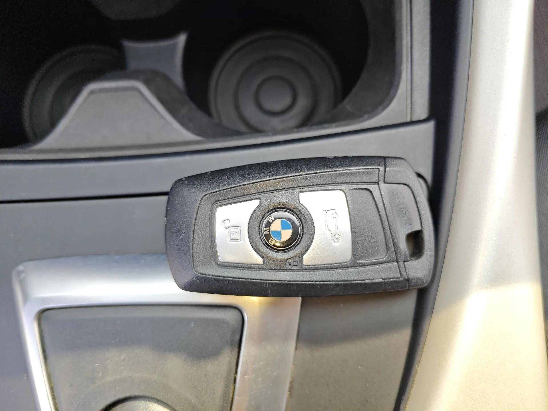 BMW 1 Series 2015 120i Leading Model — миниатюра 12