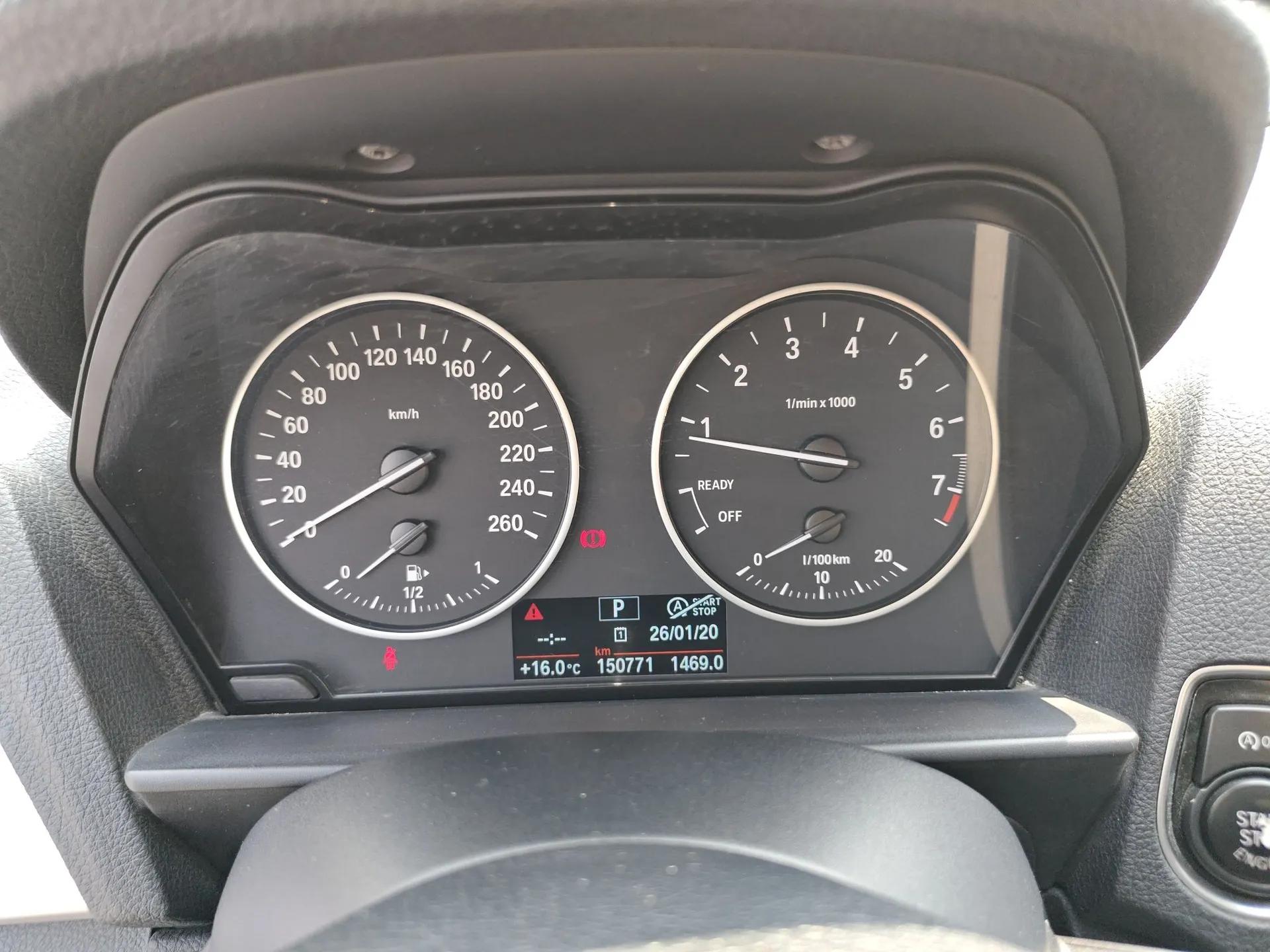 BMW 1 Series 2015 120i Leading Model — миниатюра 15