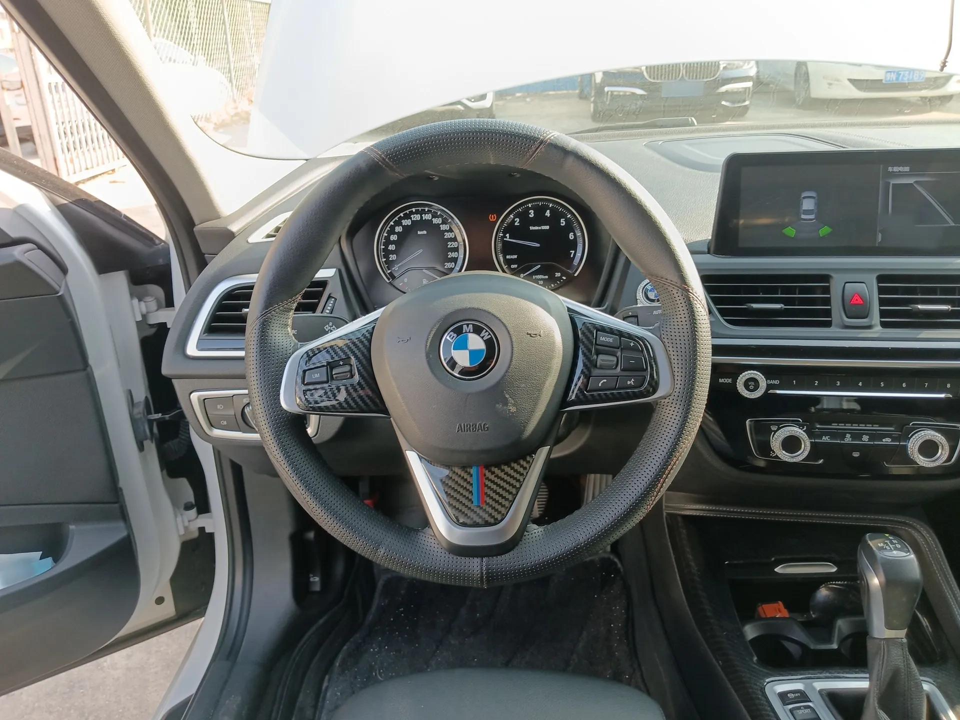 BMW 1 Series 2018 118i Sport Edition — миниатюра 12