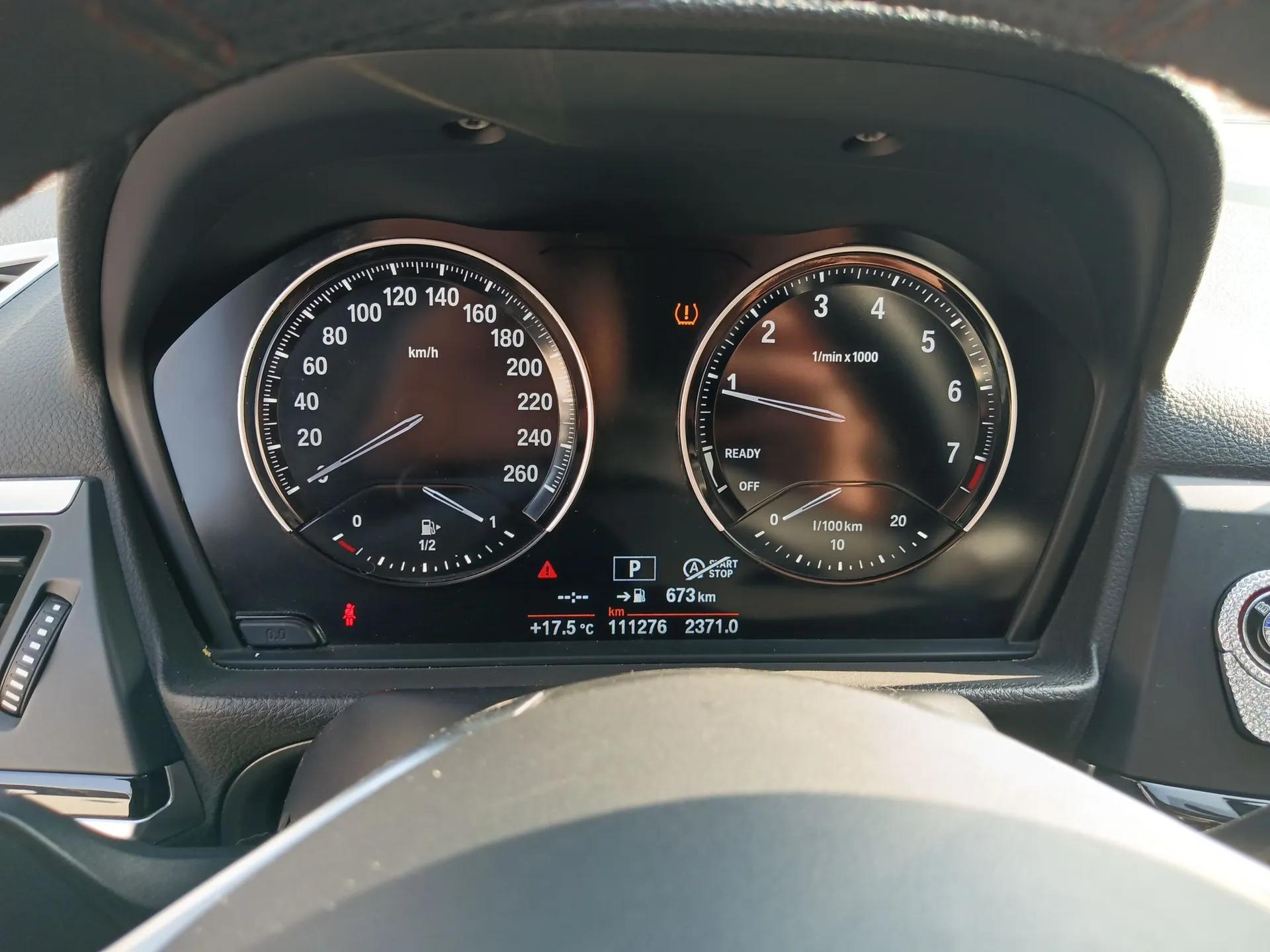 BMW 1 Series 2018 118i Sport Edition — миниатюра 13