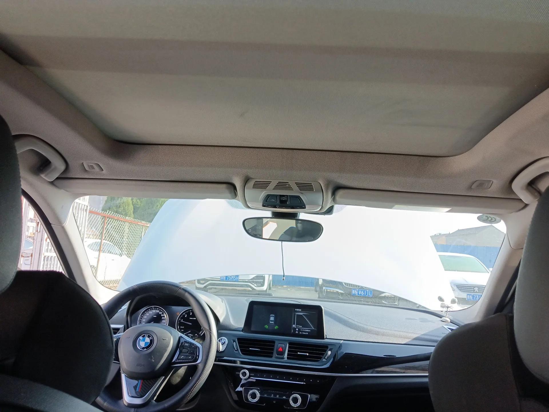 BMW 1 Series 2018 118i Sport Edition — миниатюра 17