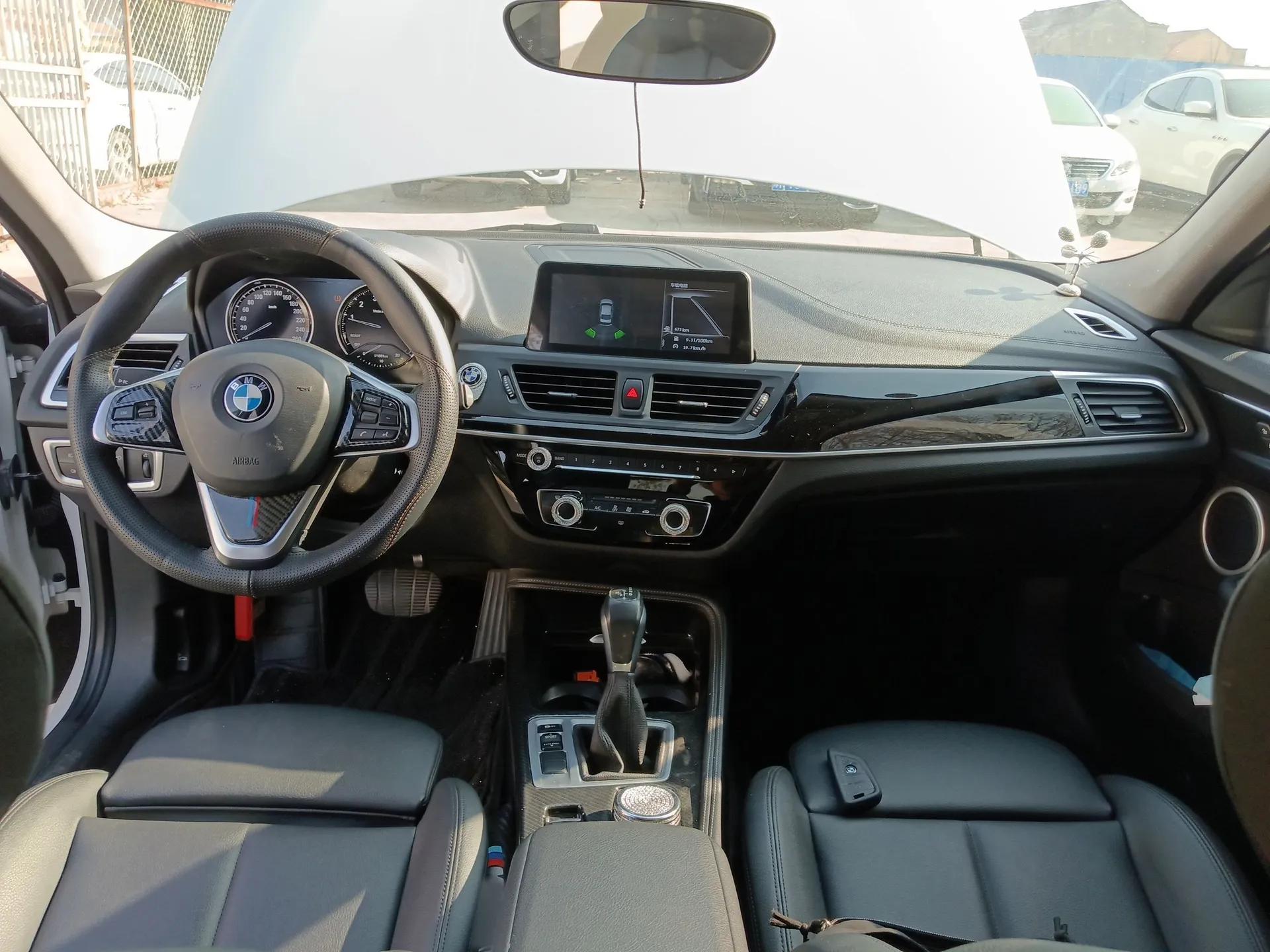 BMW 1 Series 2018 118i Sport Edition — миниатюра 20