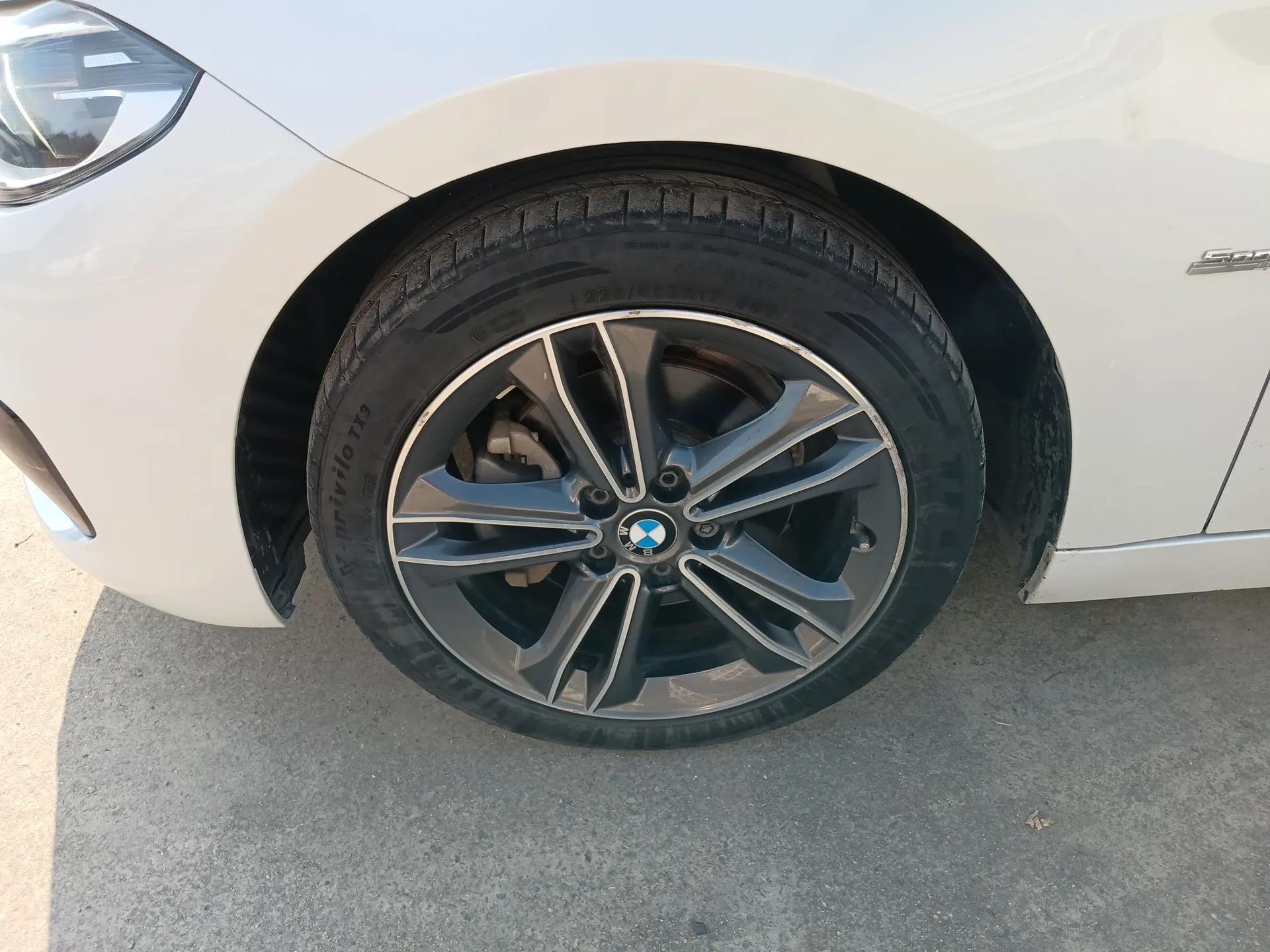 BMW 1 Series 2018 118i Sport Edition — миниатюра 9