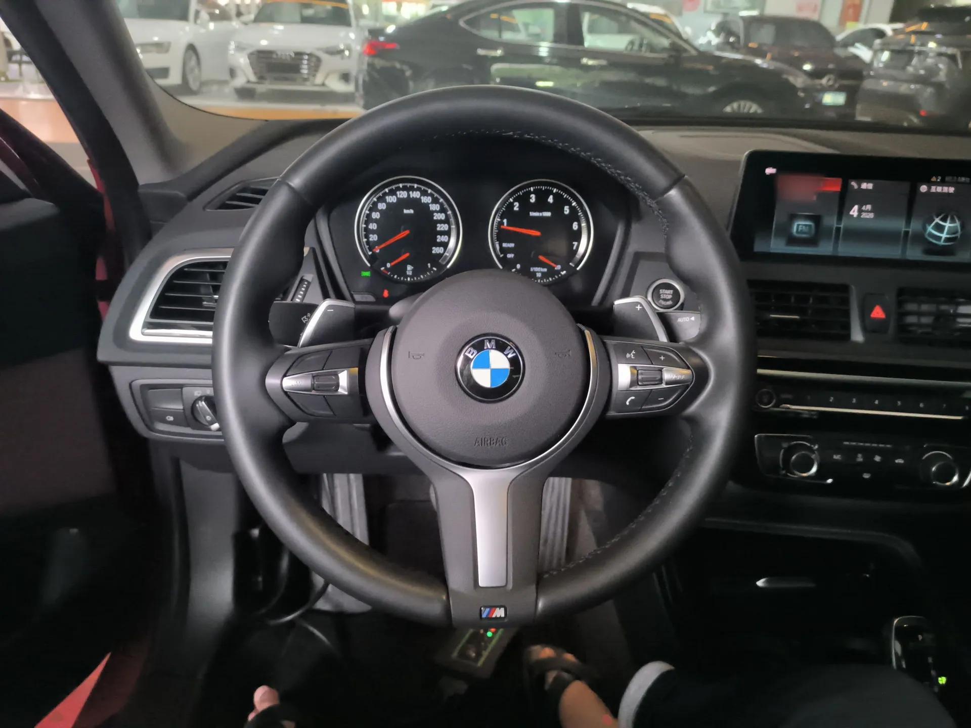 BMW 1 Series 2020 125i Leading Model M Sport Package — миниатюра 14