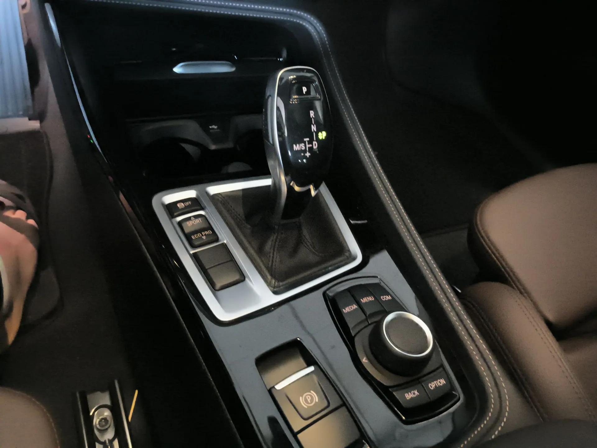 BMW 1 Series 2020 125i Leading Model M Sport Package — миниатюра 17
