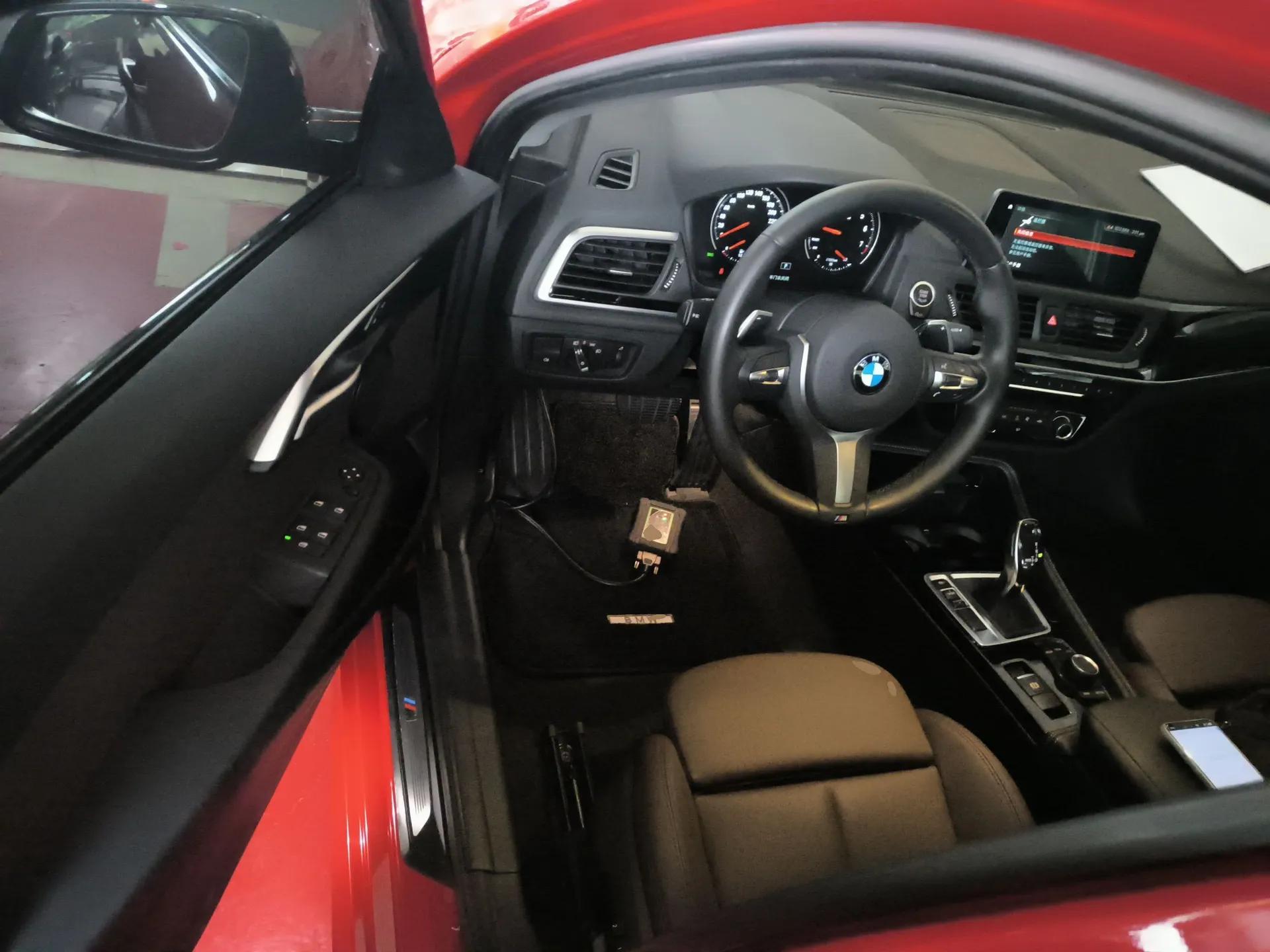 BMW 1 Series 2020 125i Leading Model M Sport Package — миниатюра 19