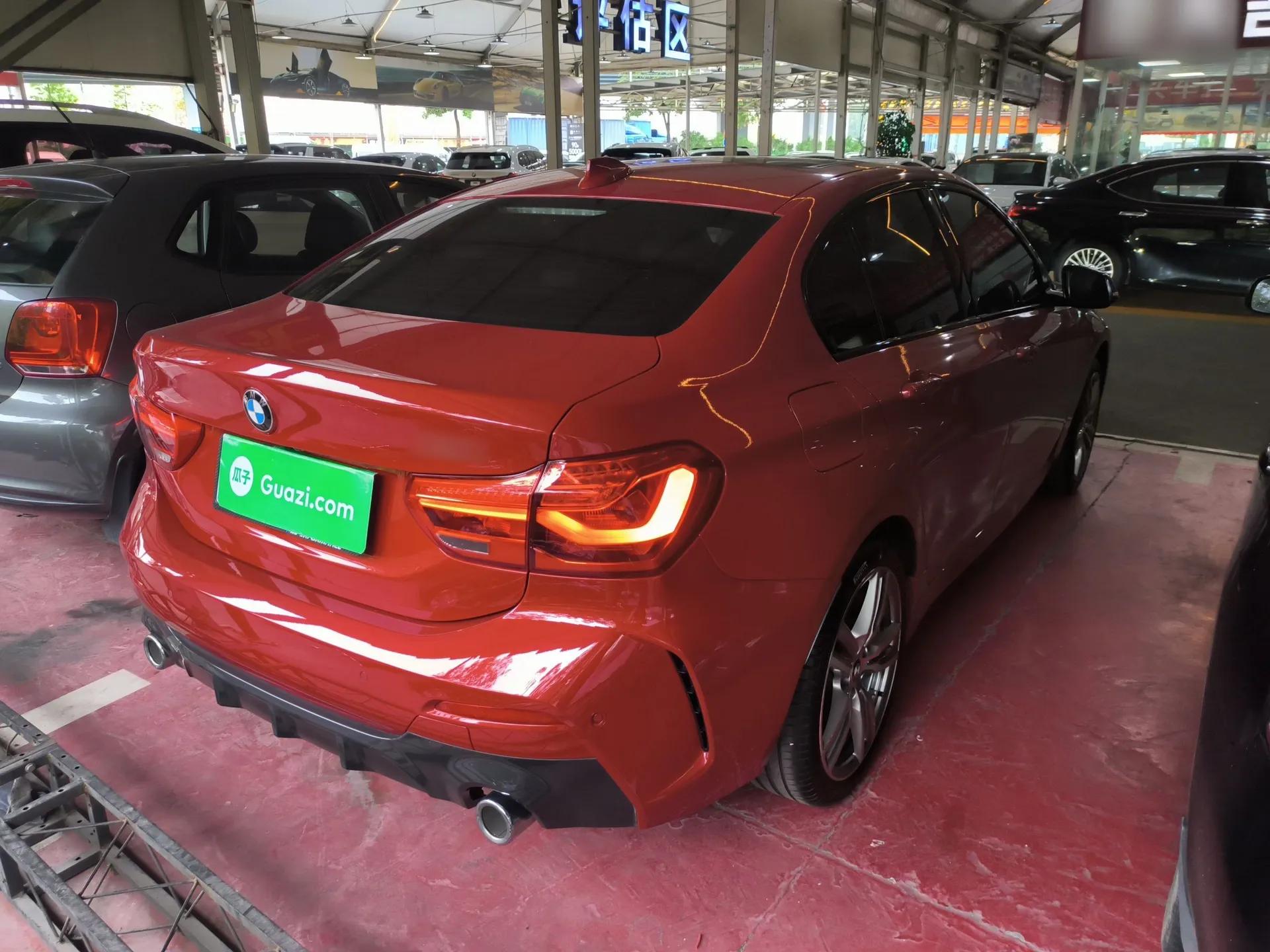 BMW 1 Series 2020 125i Leading Model M Sport Package — миниатюра 6