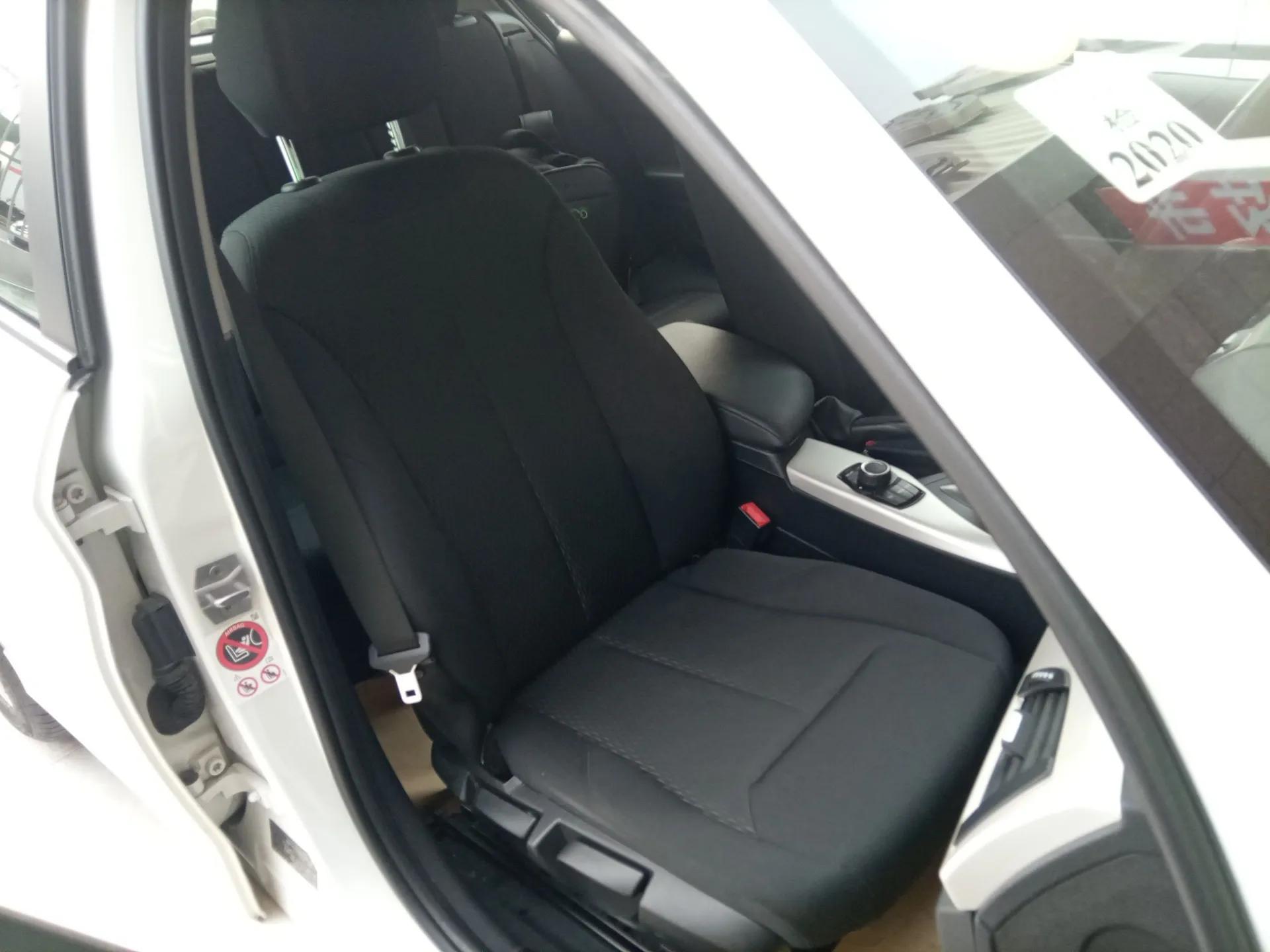 BMW 1 Series 2016 118i Leading Model — миниатюра 23