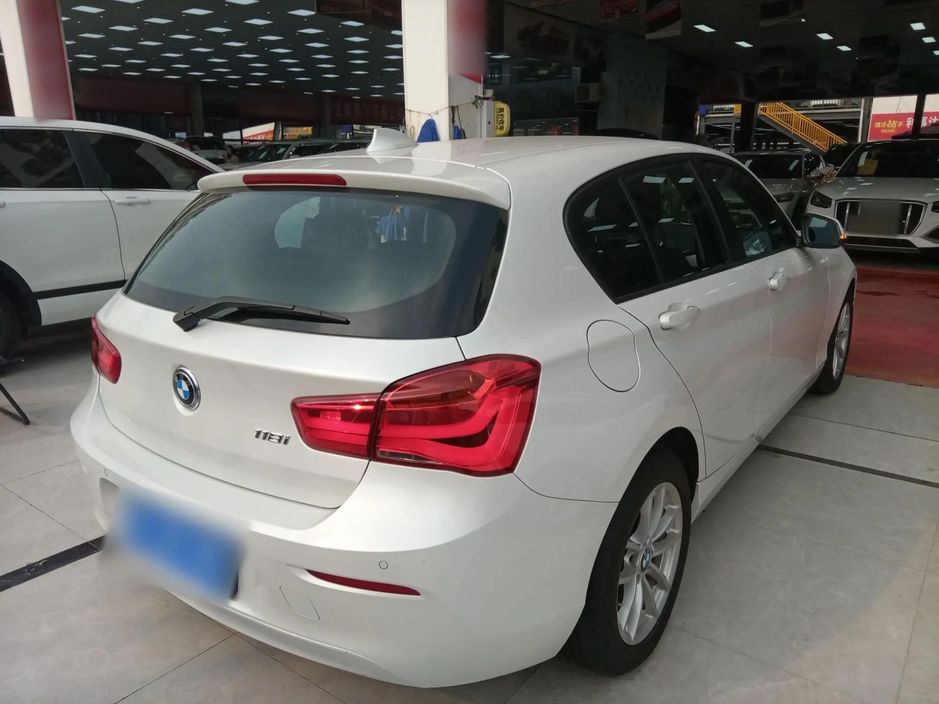 BMW 1 Series 2016 118i Leading Model — миниатюра 7