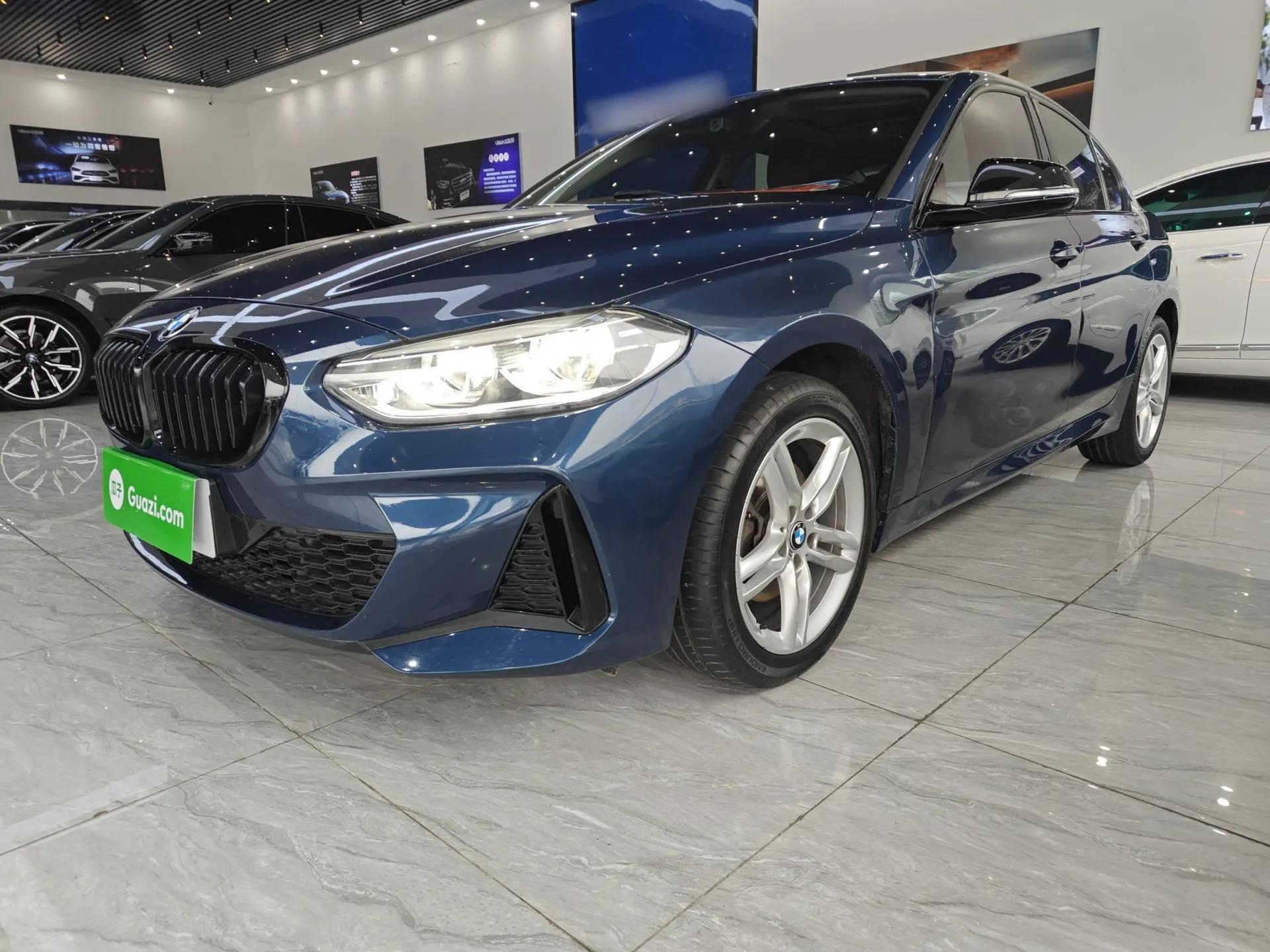 BMW 1 Series 2021 Revised 120i M Sport Night Edition — миниатюра 1