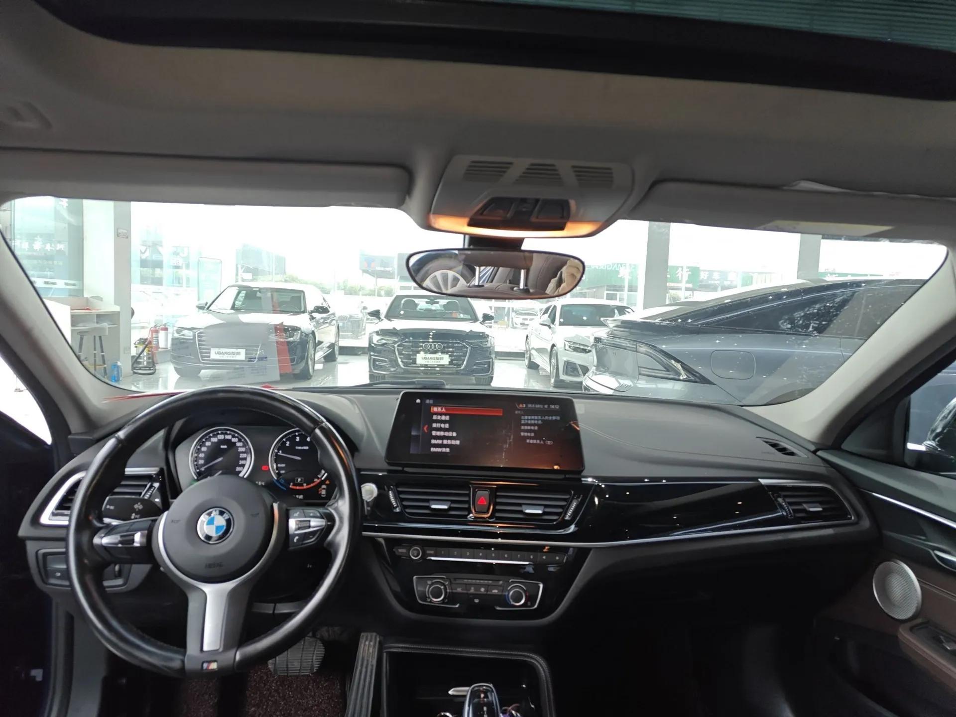 BMW 1 Series 2021 Revised 120i M Sport Night Edition — миниатюра 13