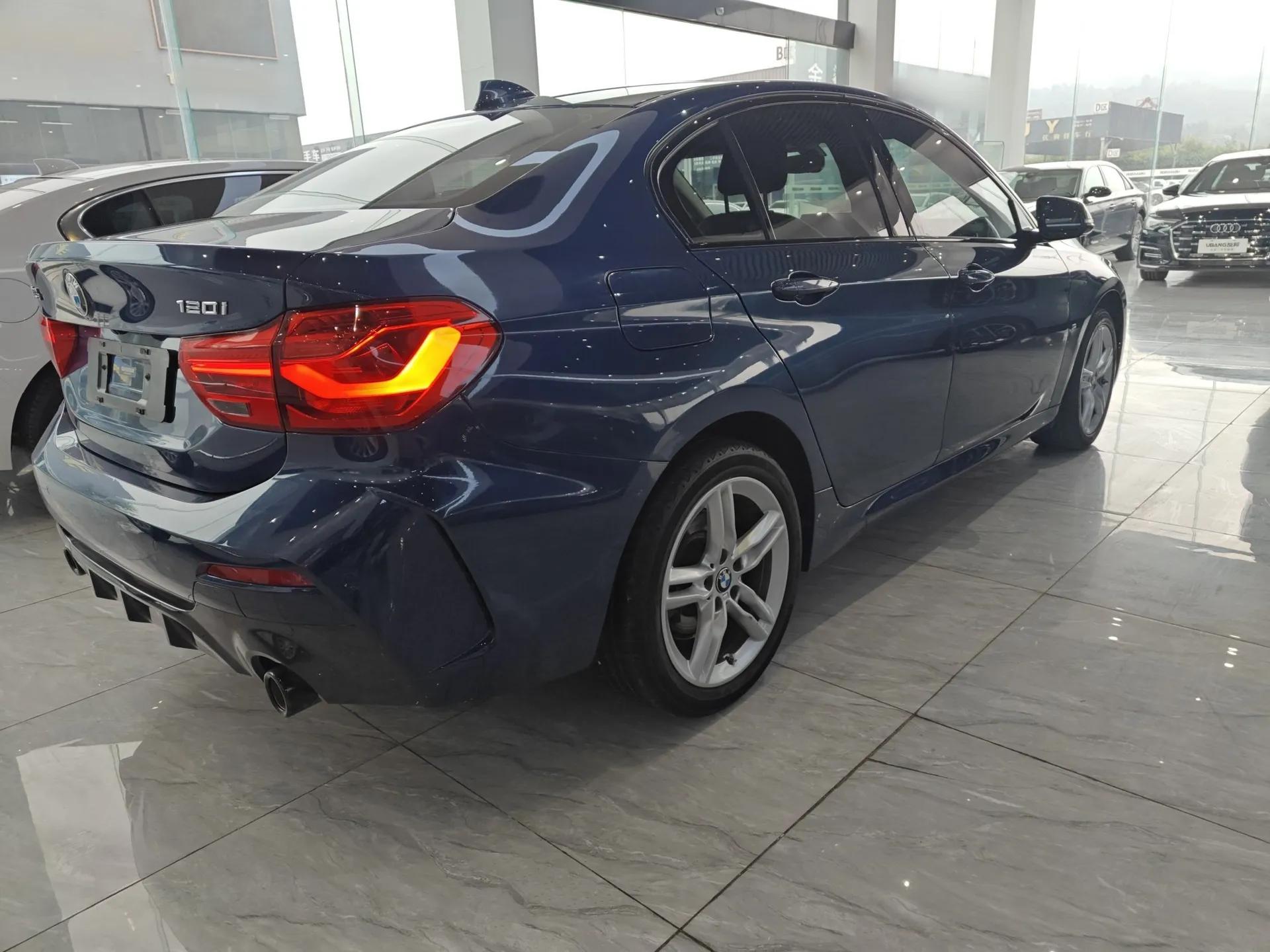 BMW 1 Series 2021 Revised 120i M Sport Night Edition — миниатюра 6