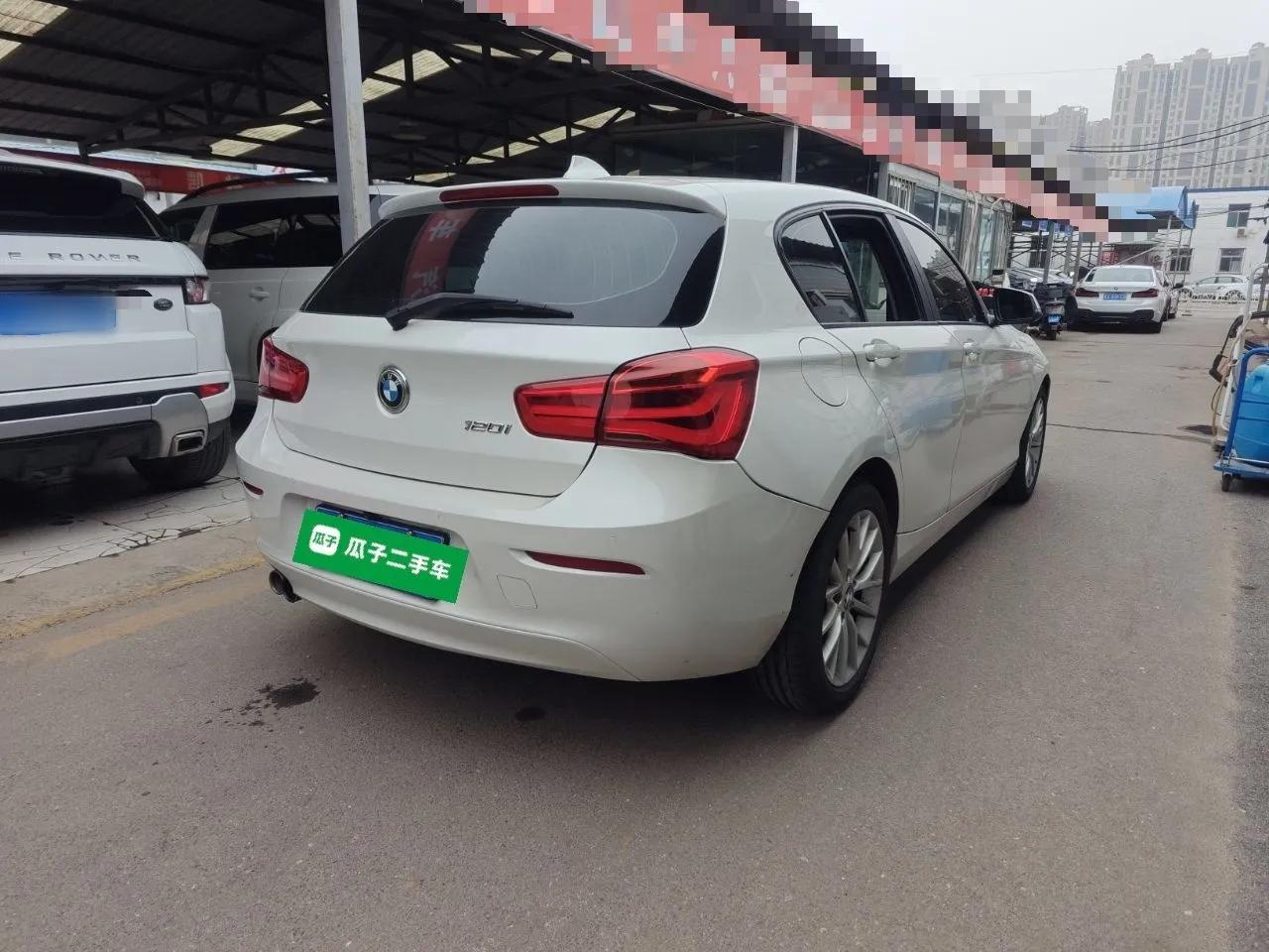 BMW 1 Series 2016 120i Leading Model — миниатюра 6