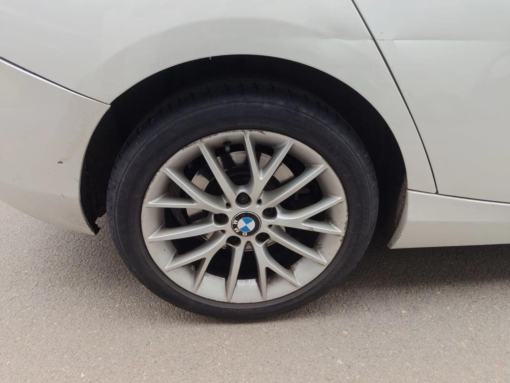 BMW 1 Series 2016 120i Leading Model — миниатюра 10
