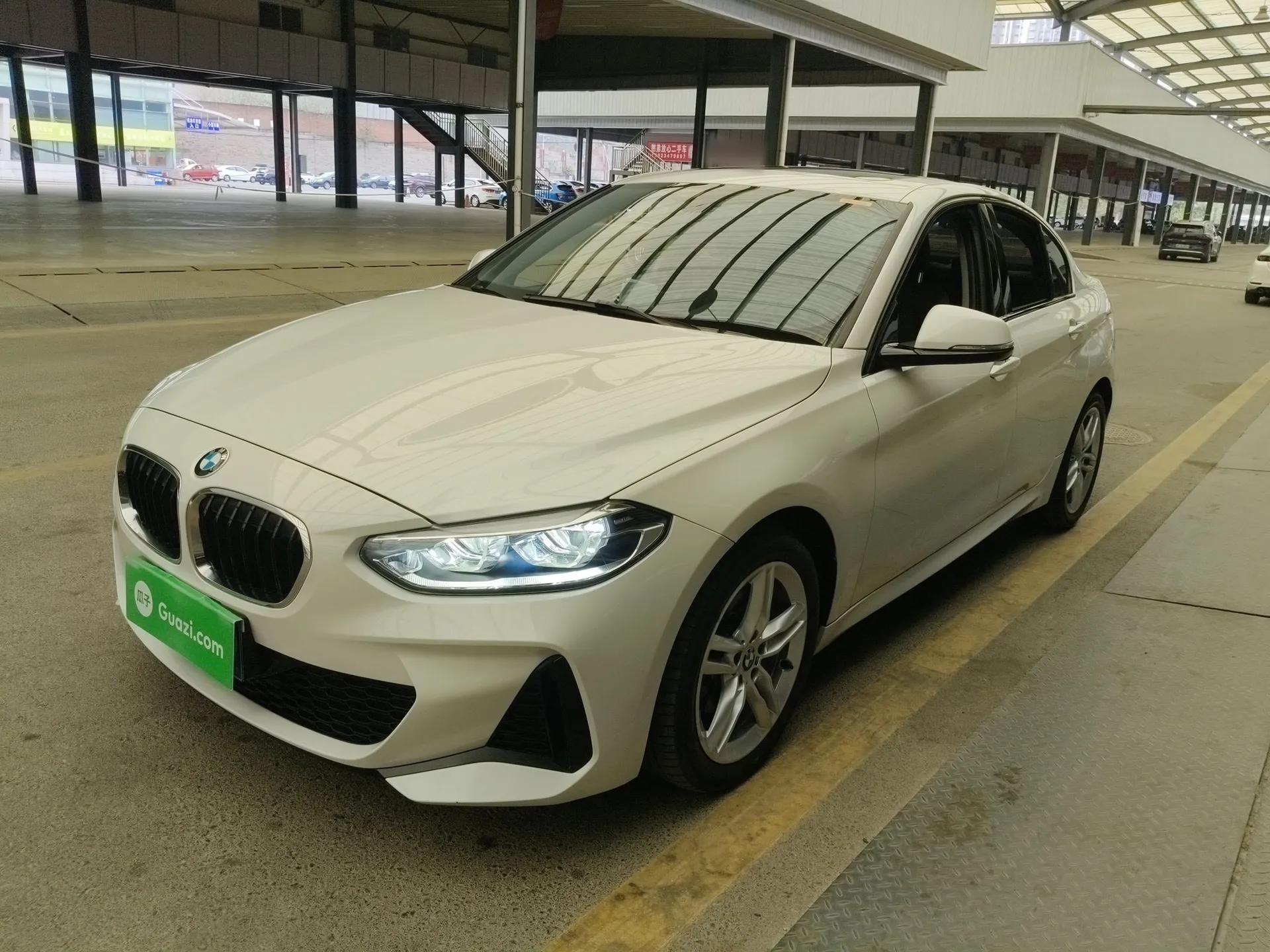 BMW 1 Series 2019 118i M Sport Package — миниатюра 1