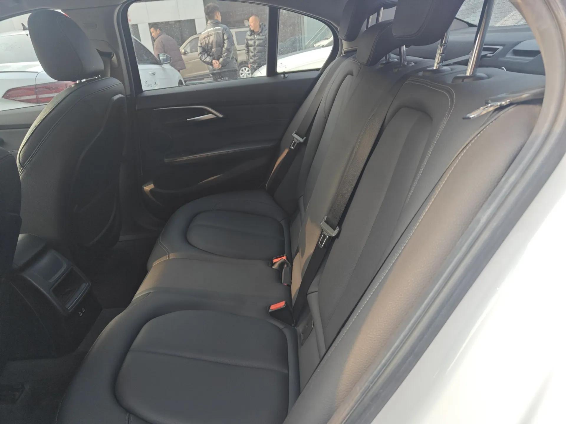 BMW 1 Series 2020 120i M Sport Package — миниатюра 19