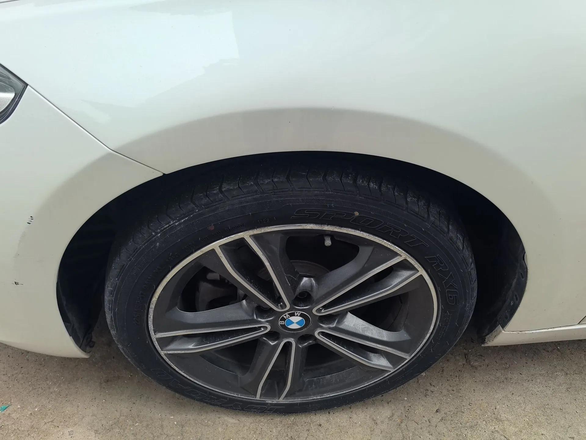 BMW 1 Series 2018 Facelifted 118i Sport Edition — миниатюра 8
