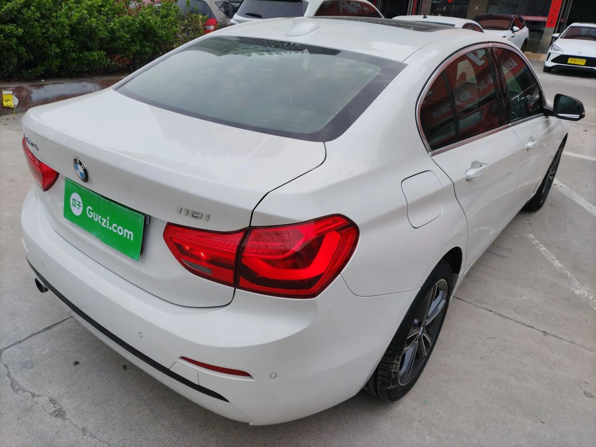 BMW 1 Series 2018 118i Sport Edition — миниатюра 6